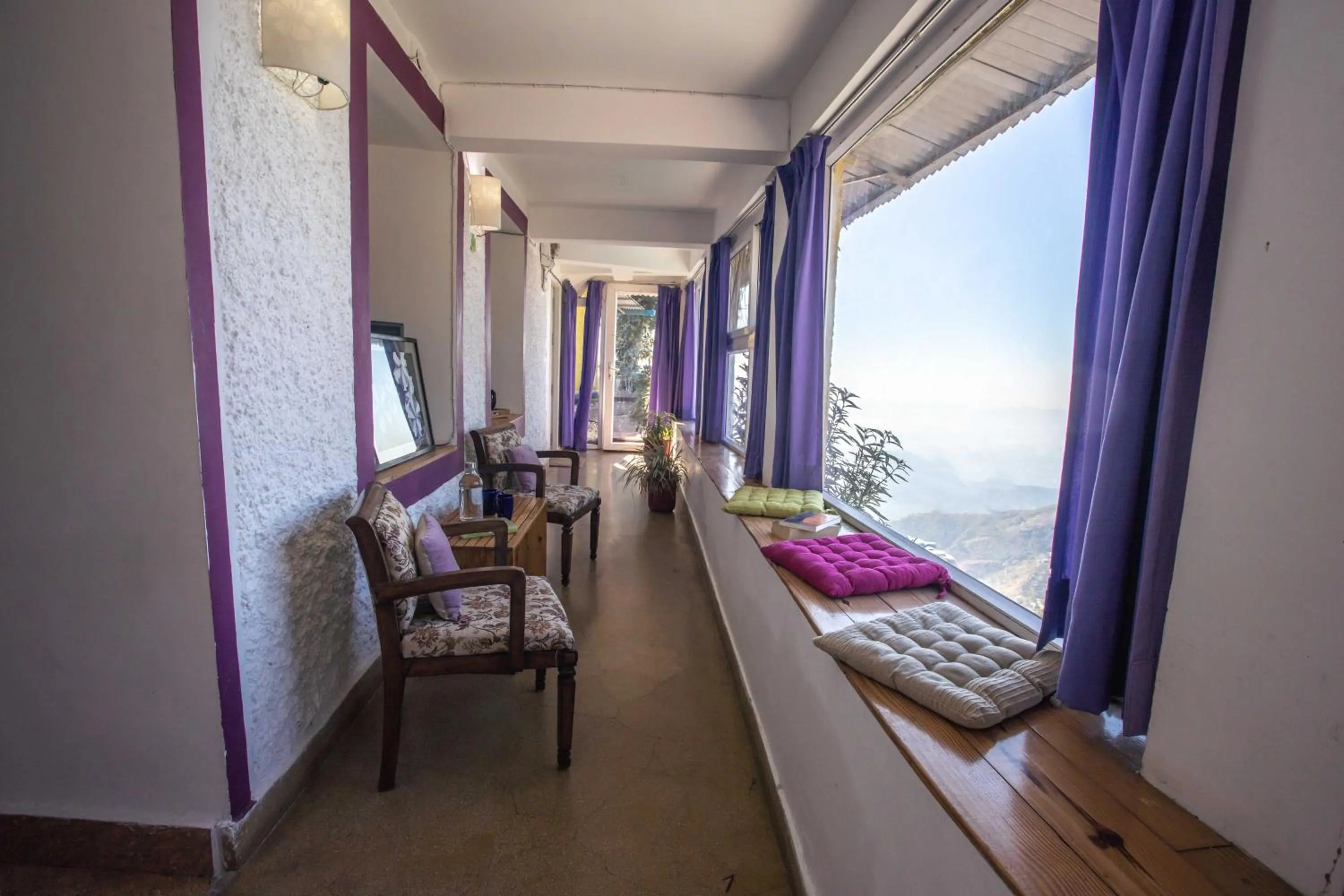 Seating area, Bed in Seclude Mussoorie, Winterline