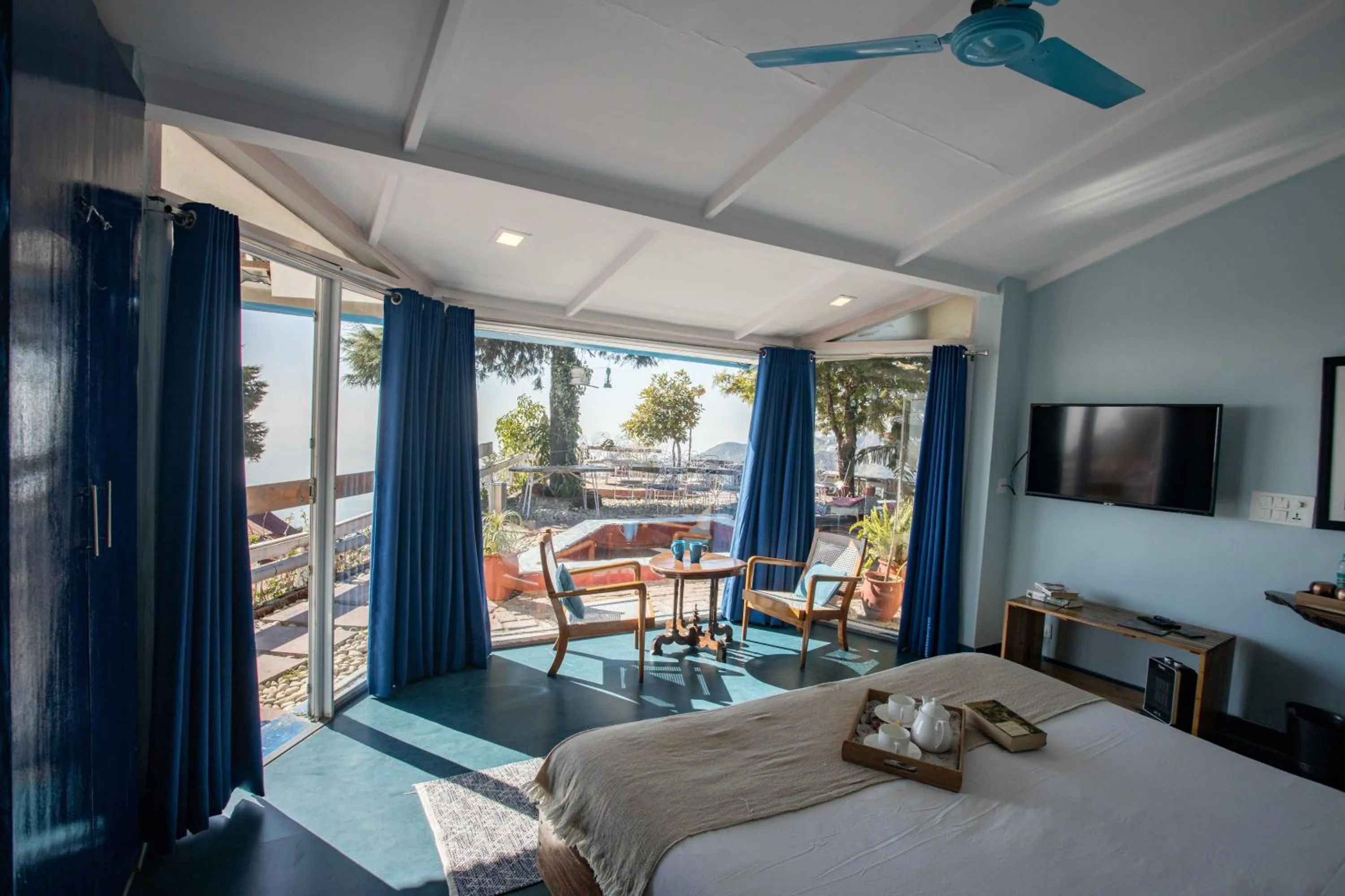 Bed in Seclude Mussoorie, Winterline