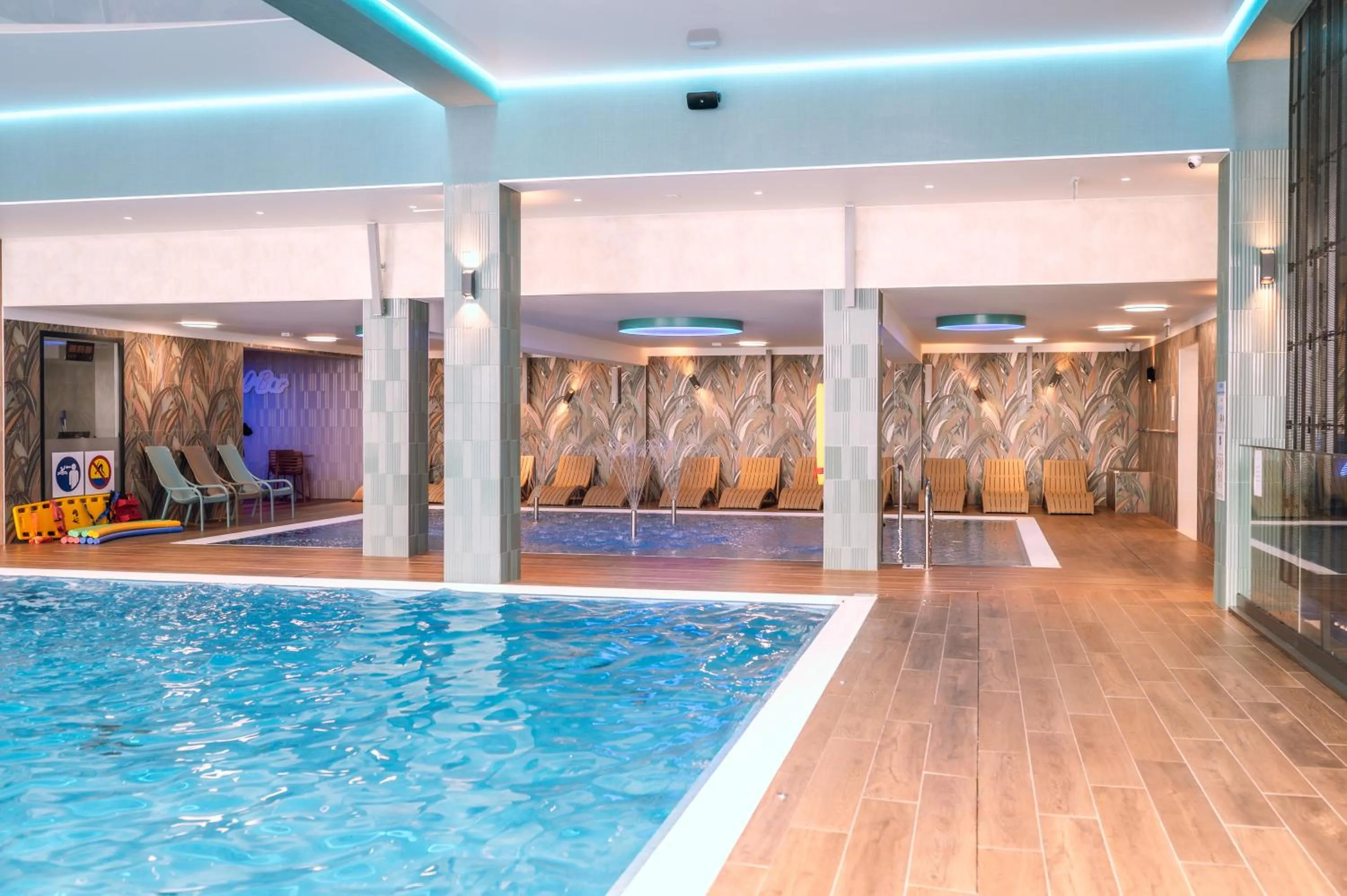 Swimming pool in Forest Park Resort & SPA