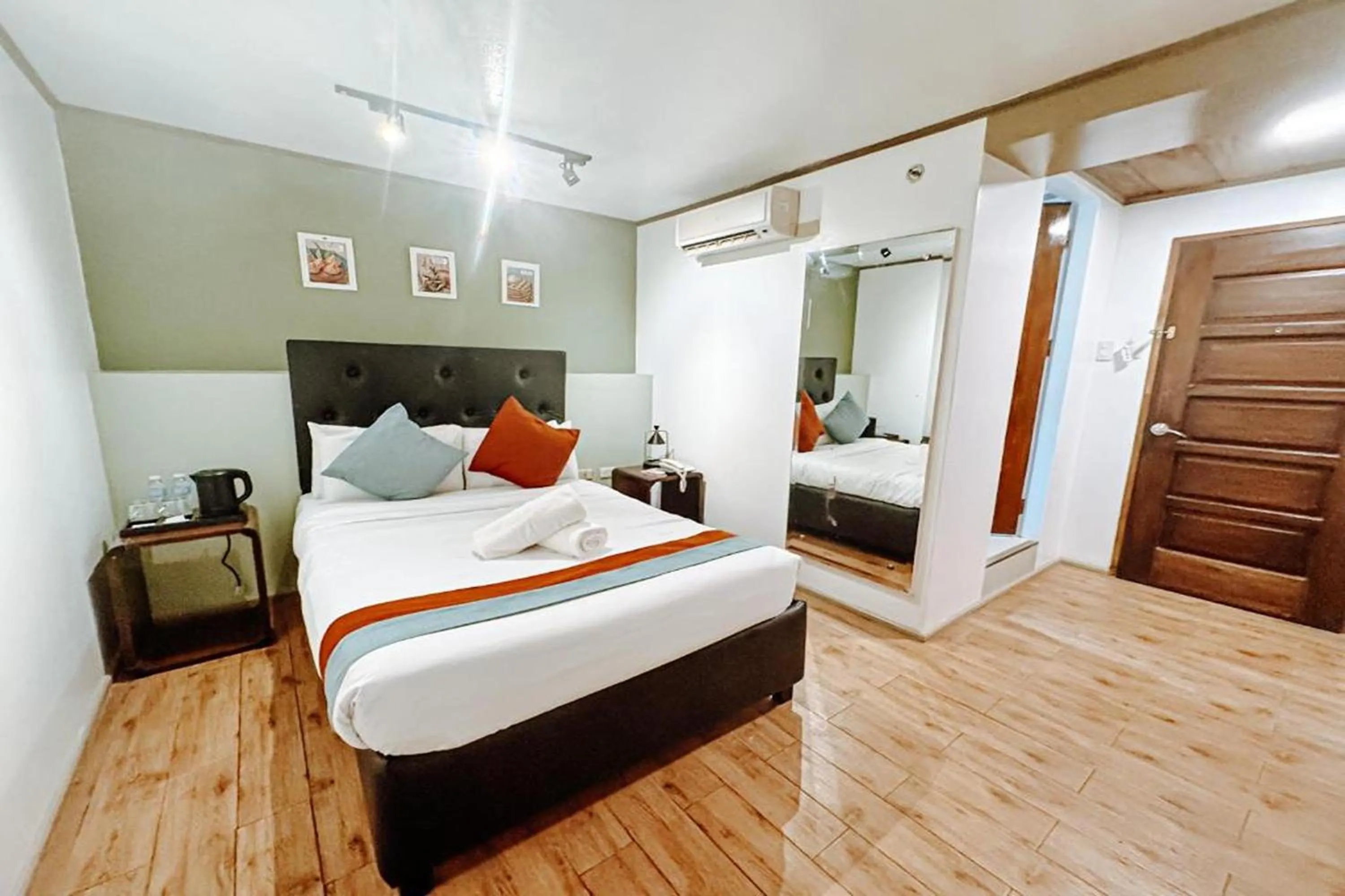 Photo of the whole room, Bed in Casa Luciana Hotel