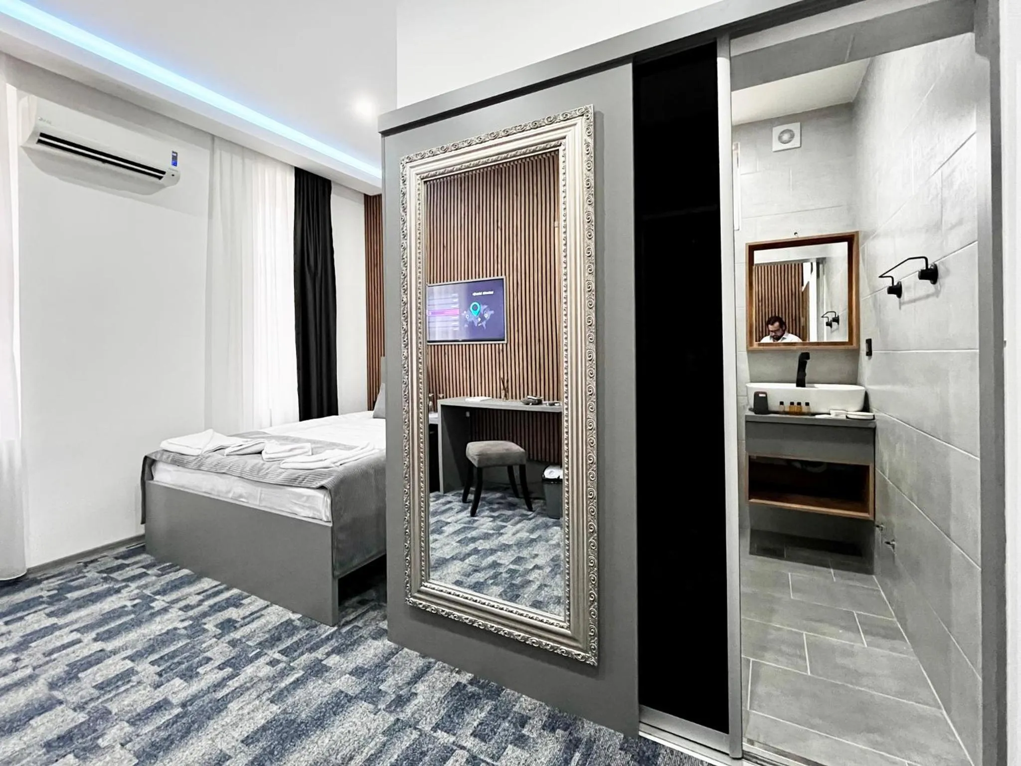 Bedroom, Bed in Residence Inn Orijent