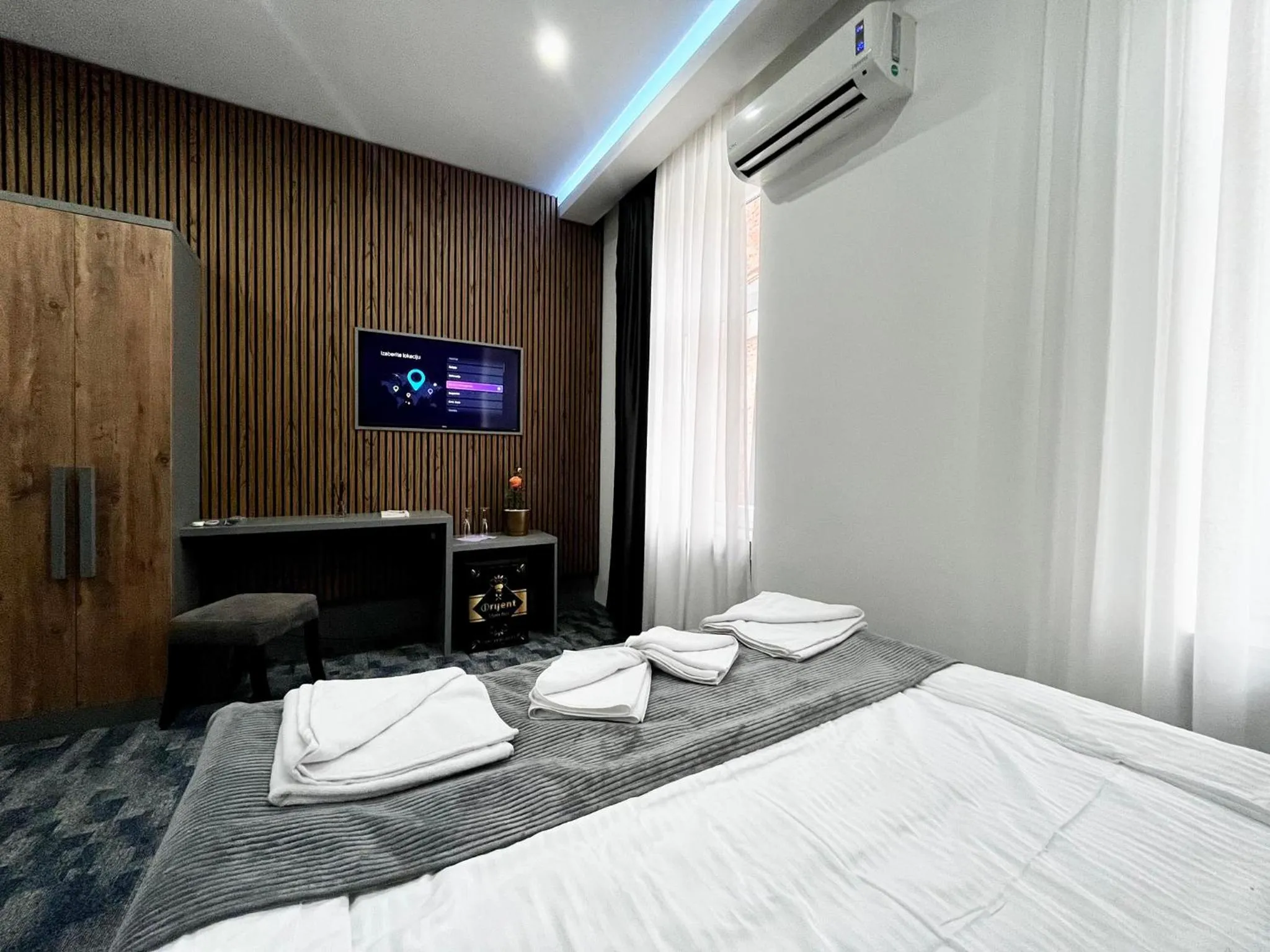 Bed in Residence Inn Orijent