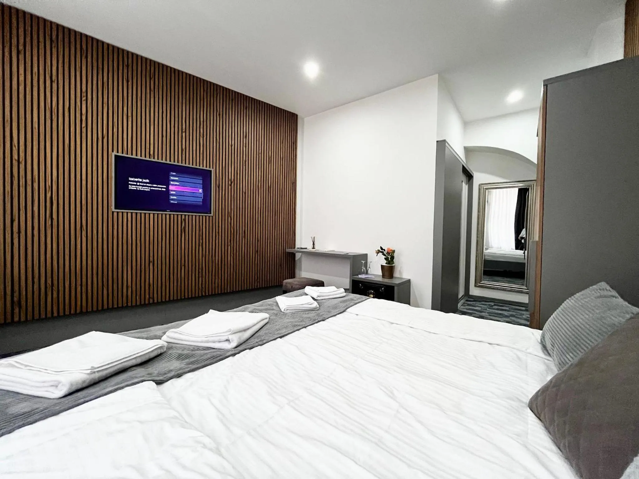 Photo of the whole room, Bed in Residence Inn Orijent