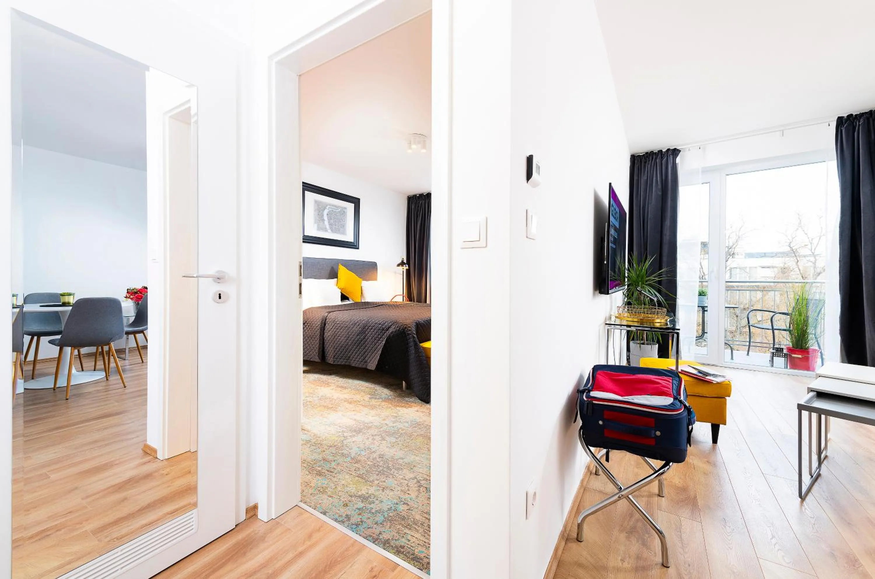 Living room, Bed in Bo33 Hotel Family & Suites