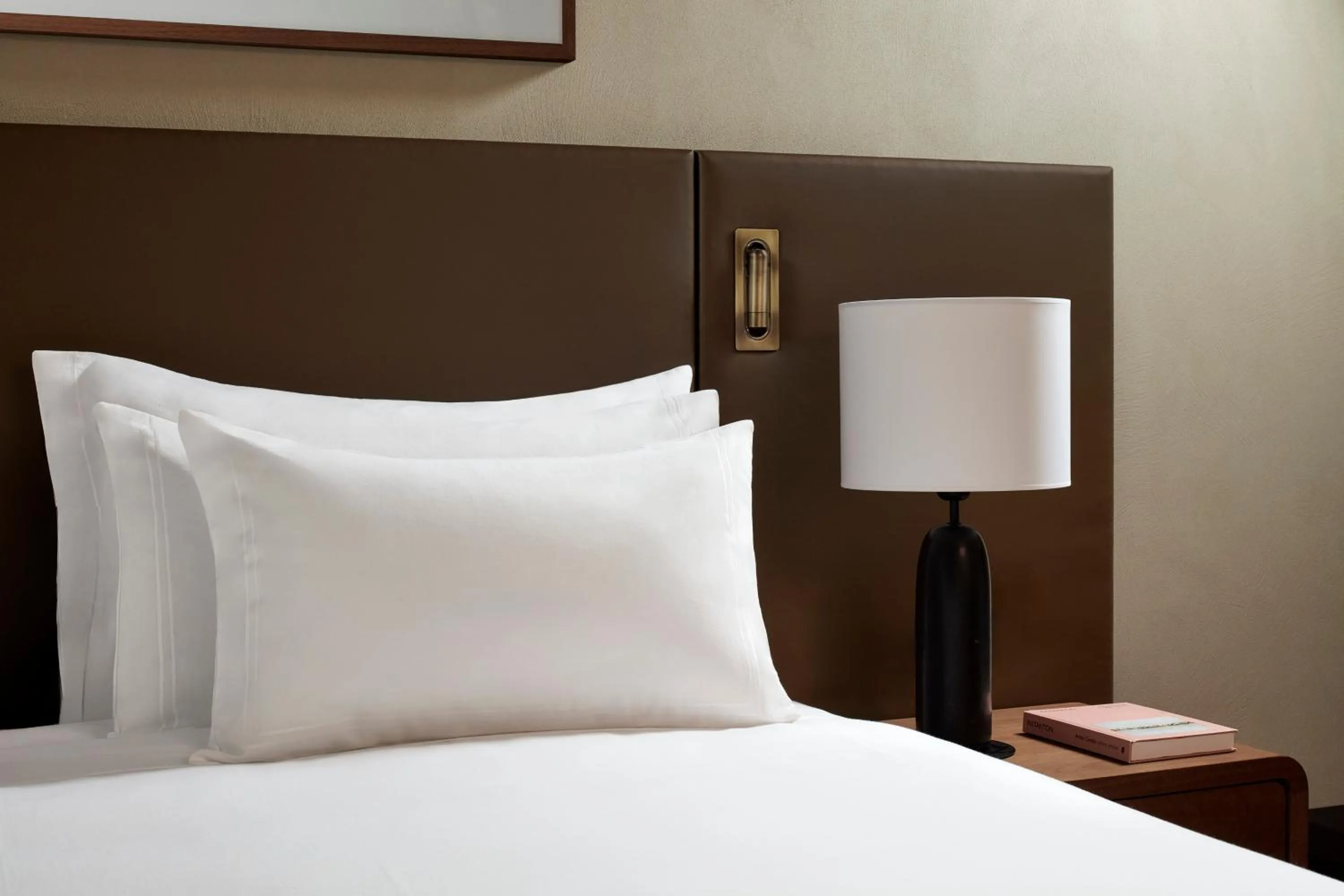 Guests, Bed in Tivoli Kopke Porto Gaia Hotel