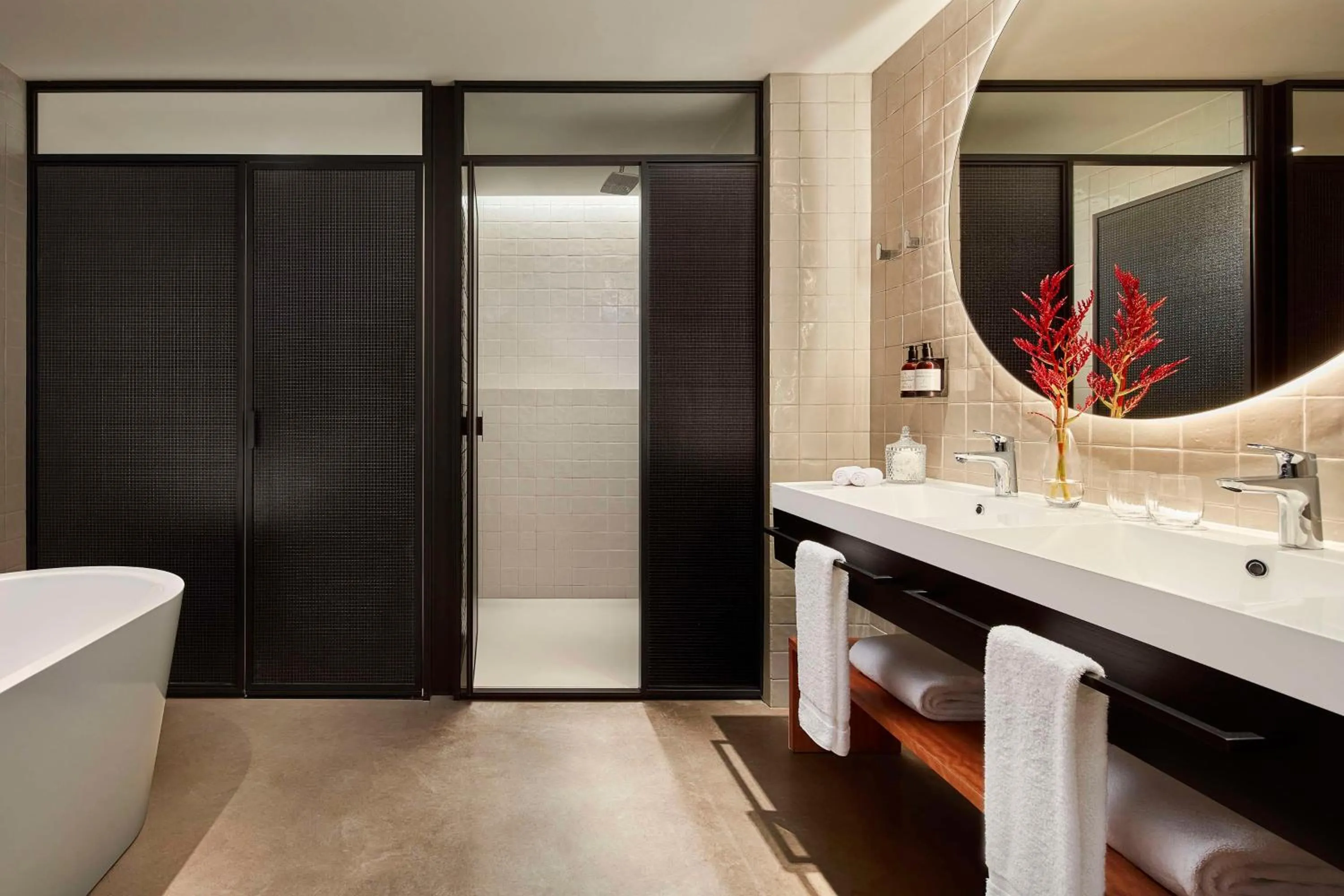 Bathroom in Tivoli Kopke Porto Gaia Hotel