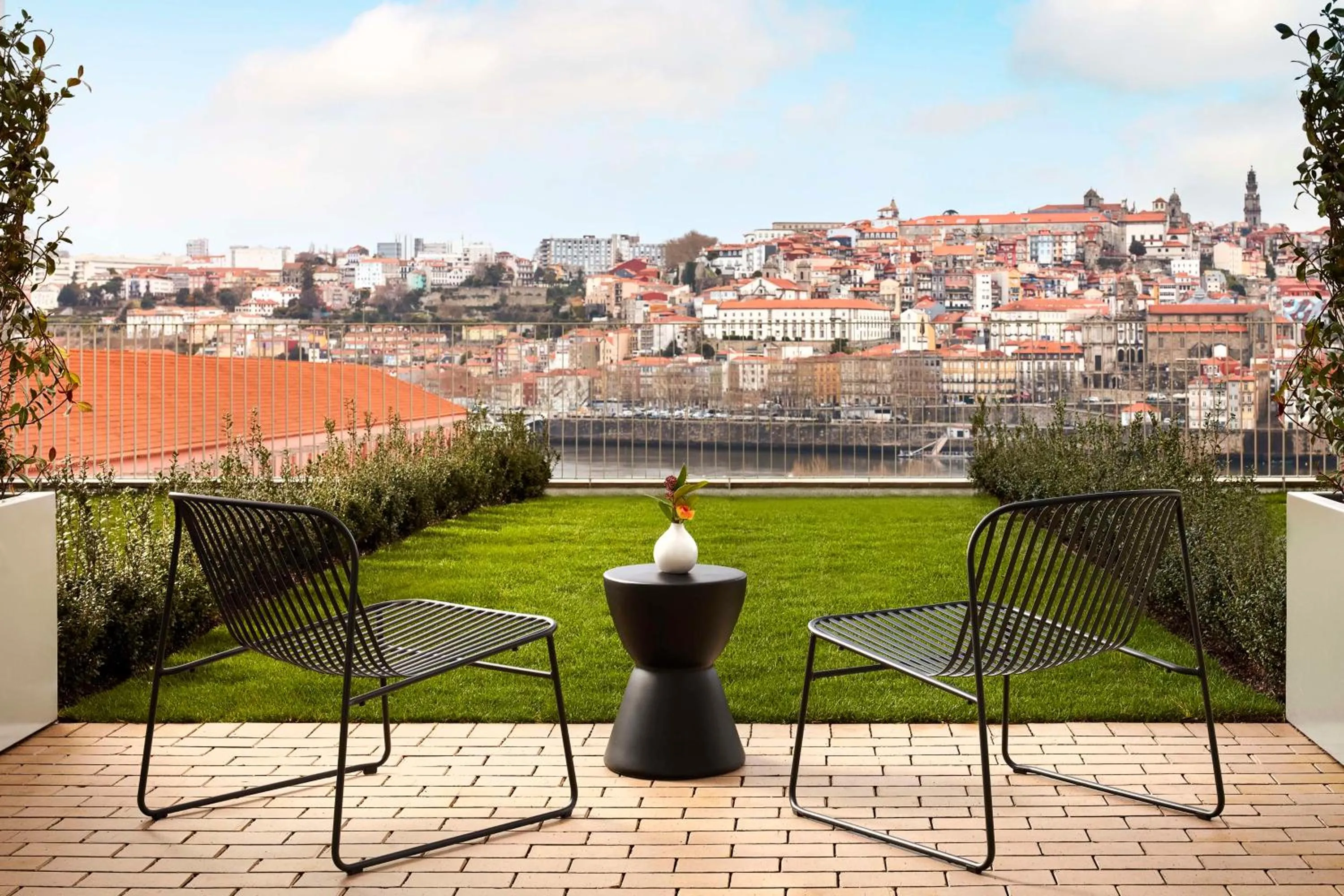 Property building in Tivoli Kopke Porto Gaia Hotel