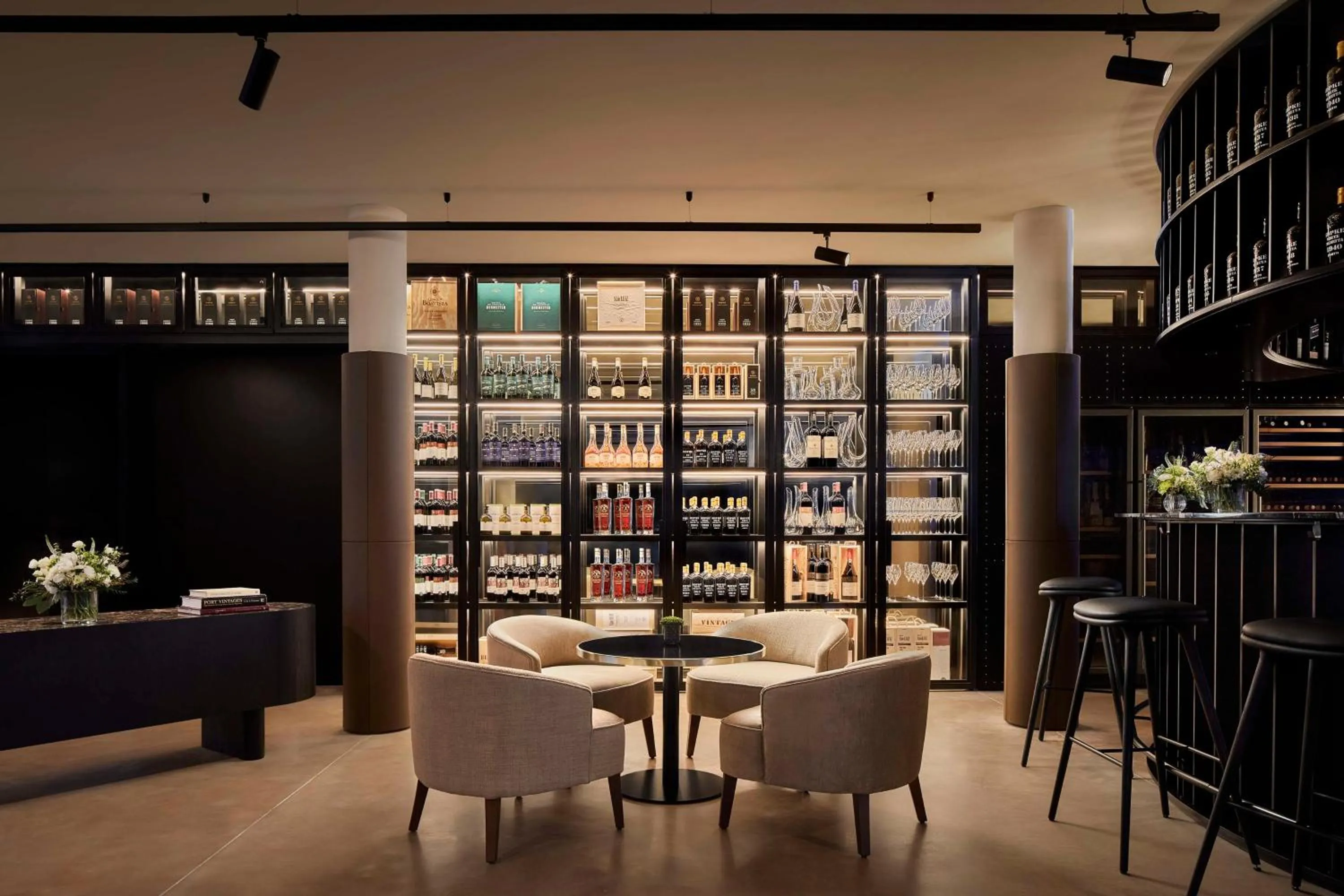 Restaurant/places to eat in Tivoli Kopke Porto Gaia Hotel