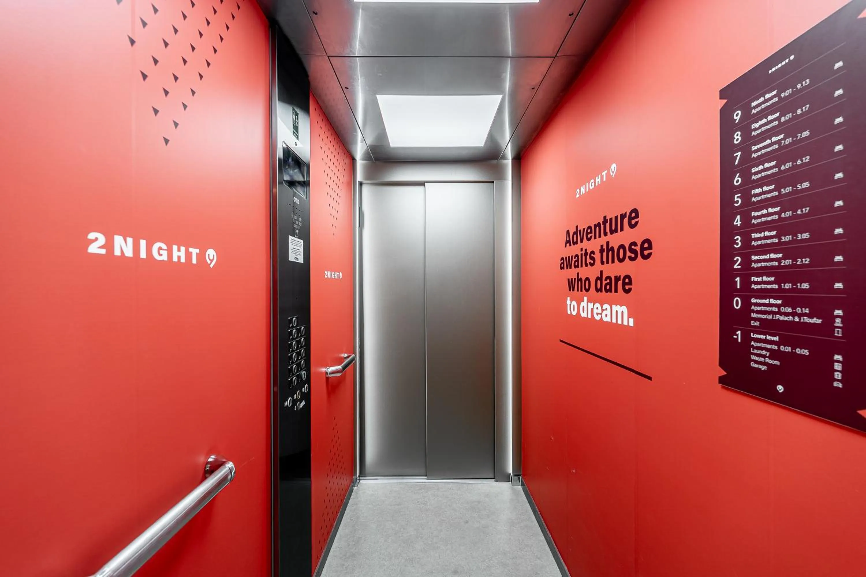 elevator in City Pop 2Night Prague - Self check-in