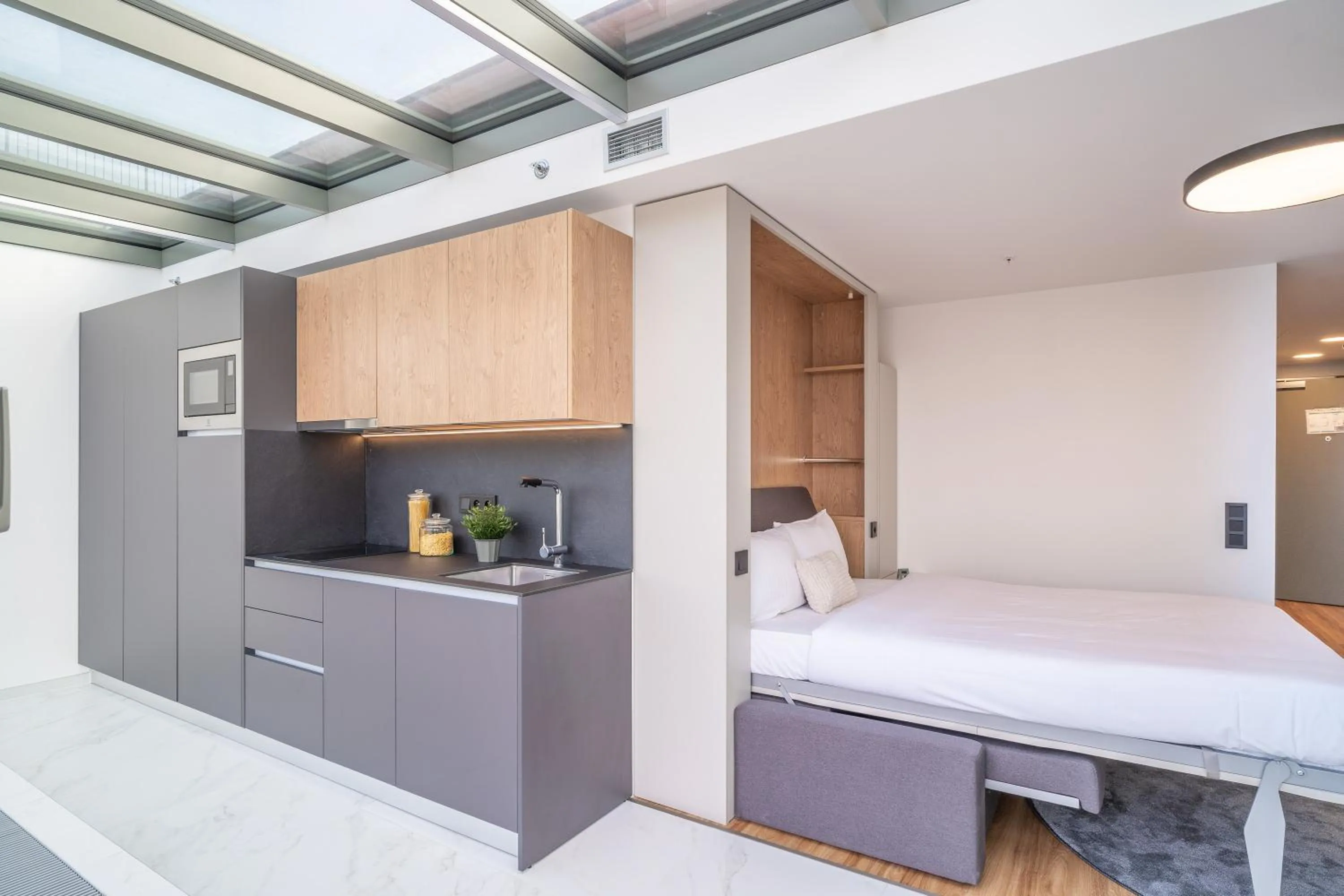 Photo of the whole room, Bed in City Pop 2Night Prague - Self check-in