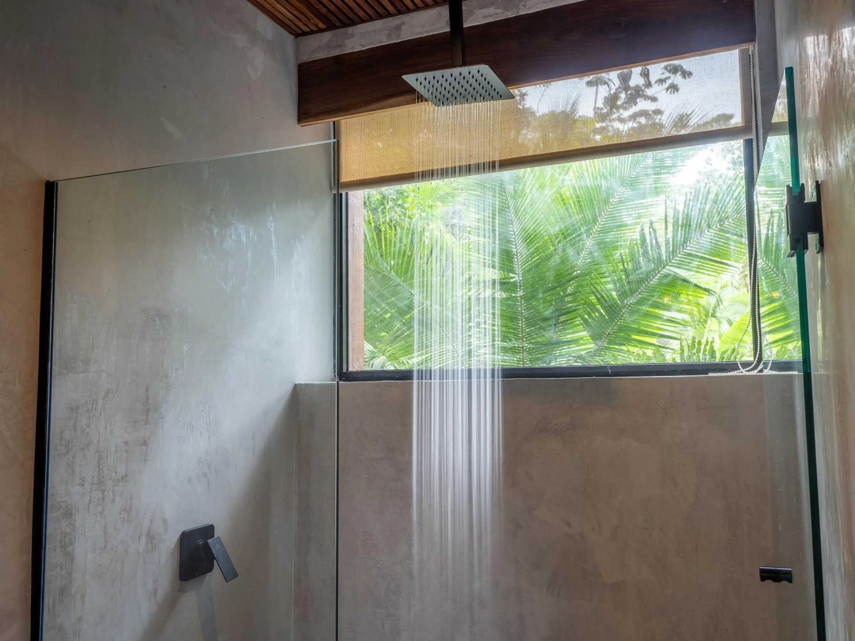 Shower in Palmar Beach Lodge