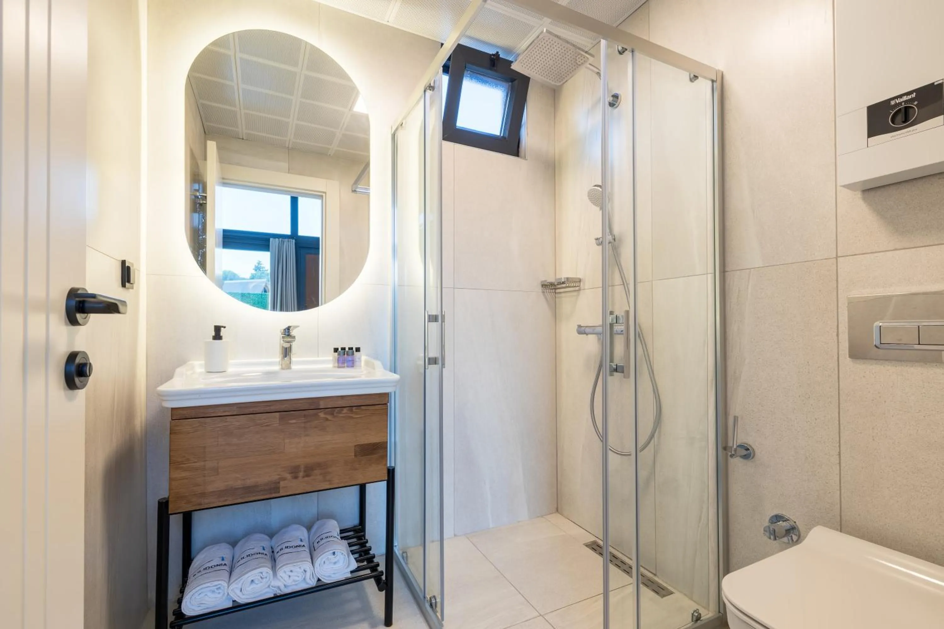 Shower in Rota Kilidonia Karaöz Suites&Villas