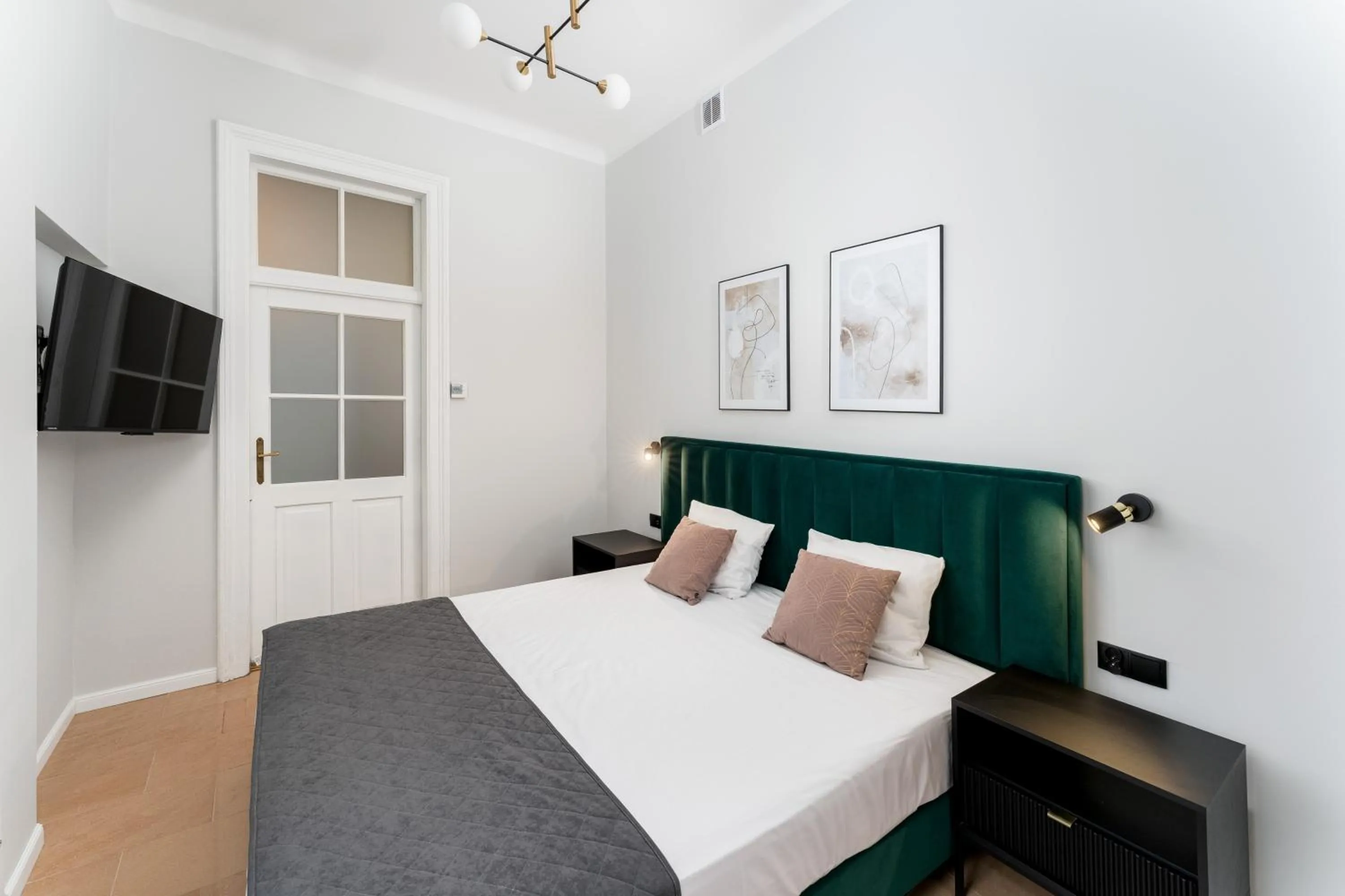 Bed in Wawel Apartments - Old Town