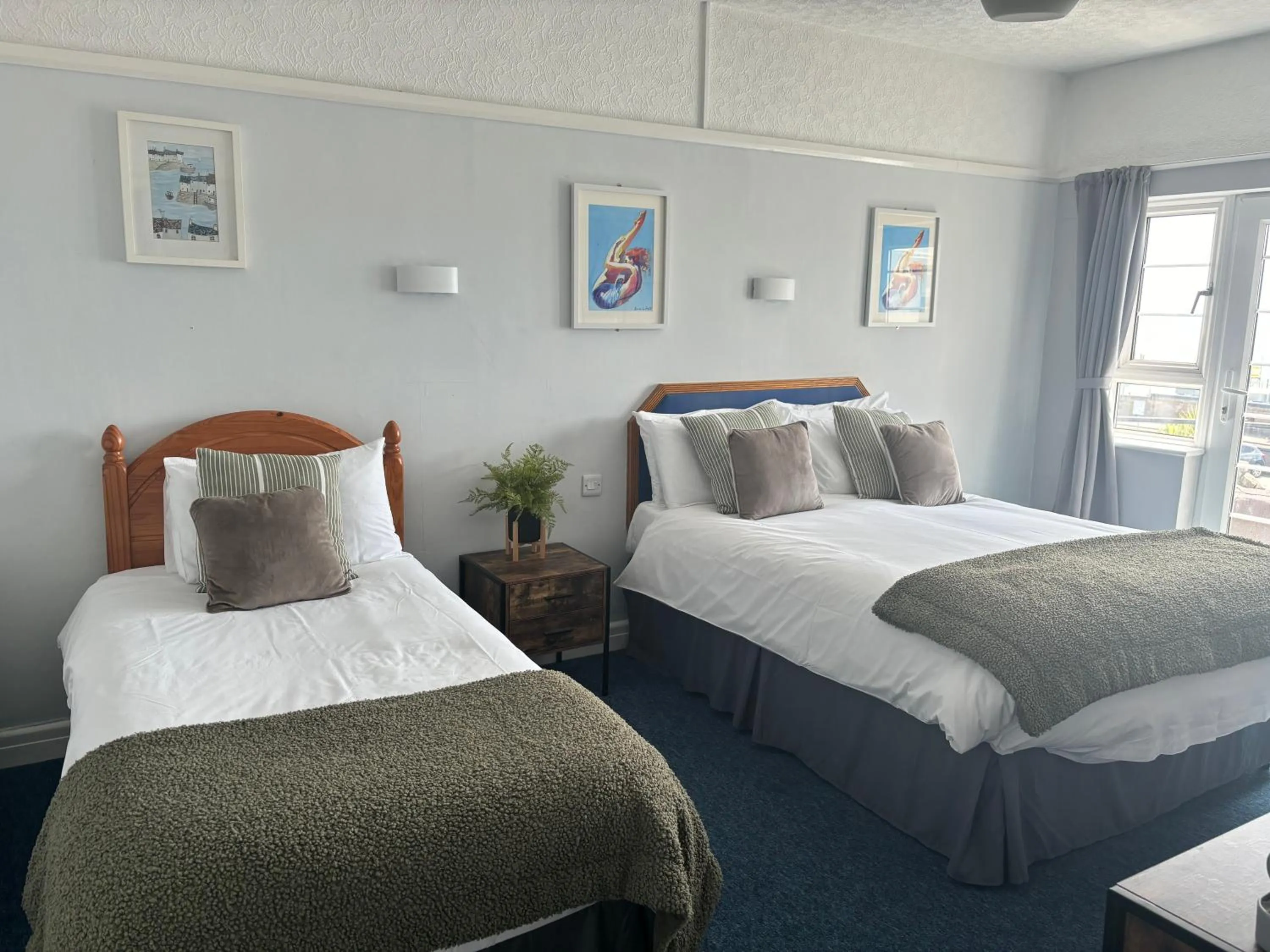 Bed in The Yacht Inn