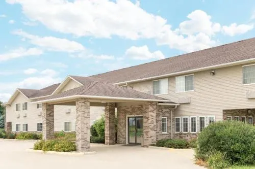 Super 8 by Wyndham Osage