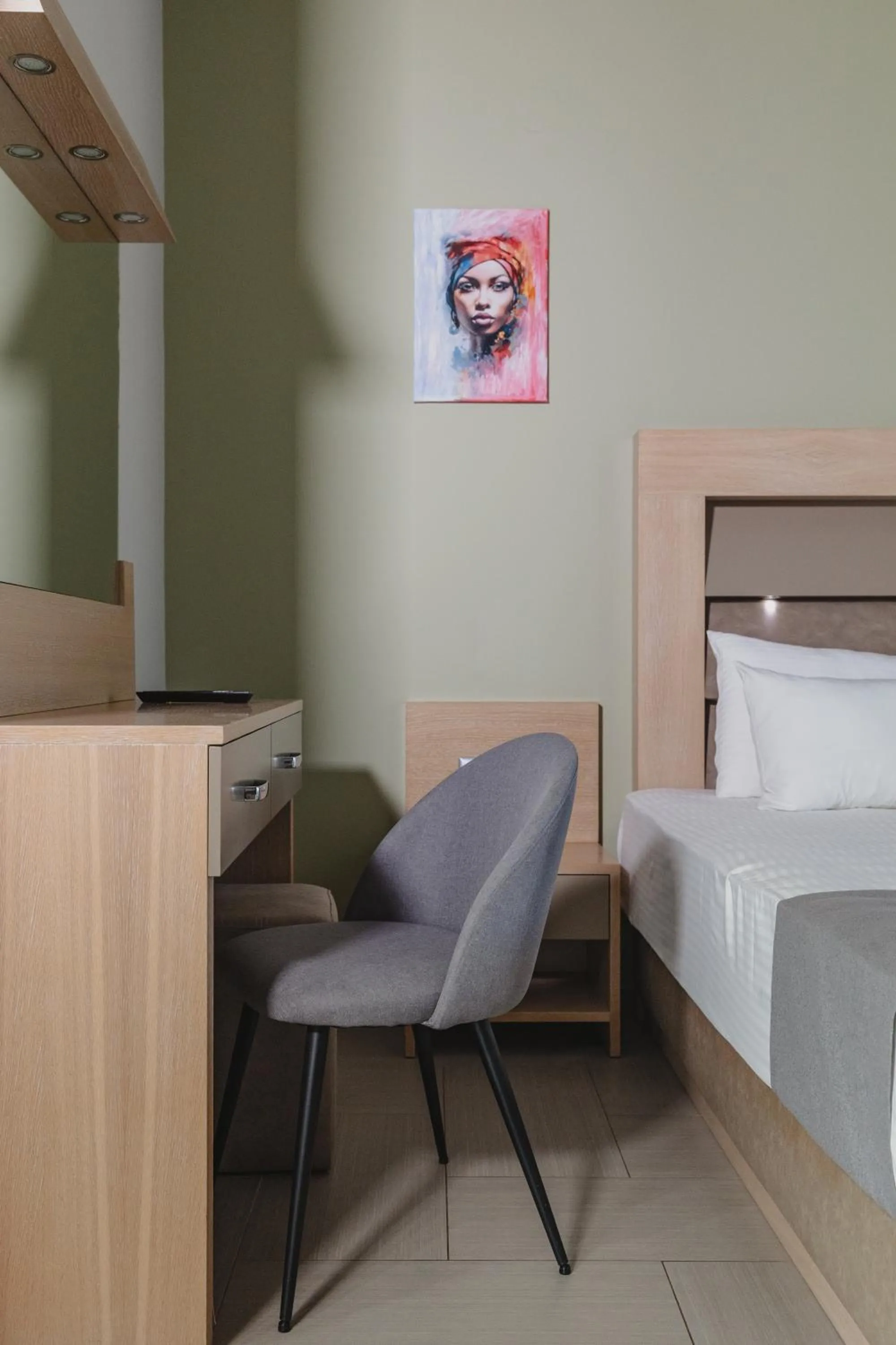 Photo of the whole room, Bed in Amalia Center