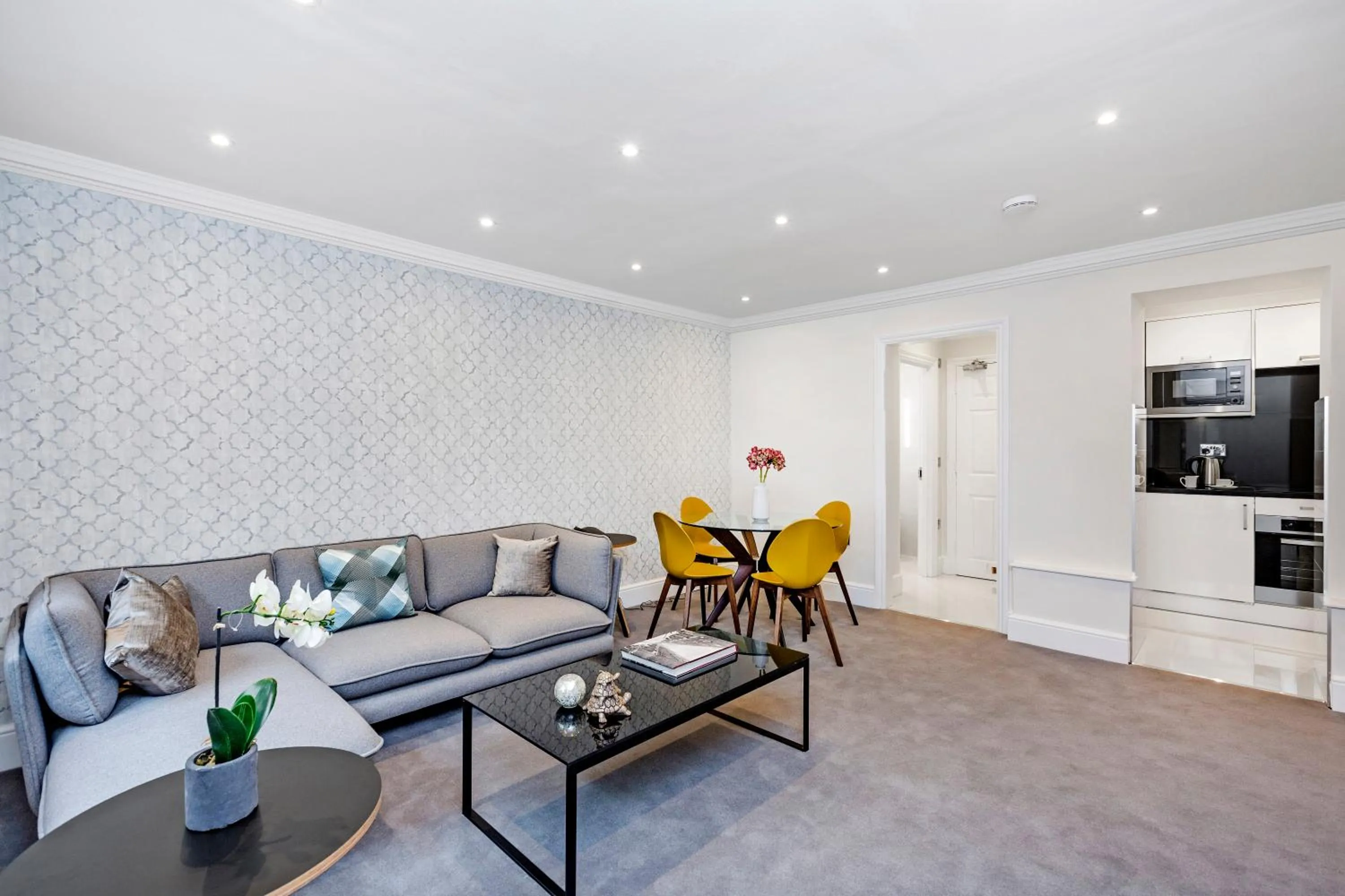 Living room in Queensgate Court