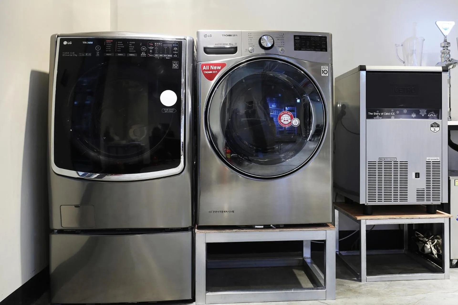 washing machine in Hotel The One
