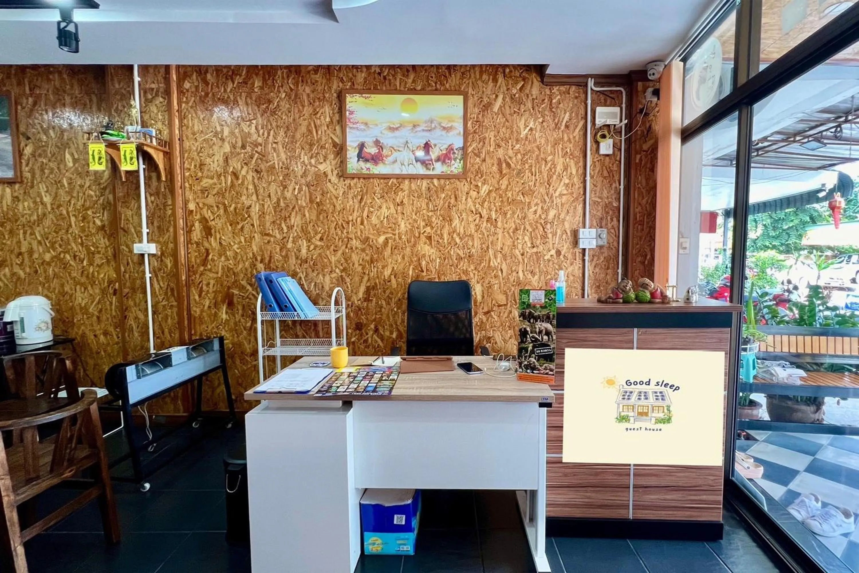 Area and facilities in Good Sleep Guest House