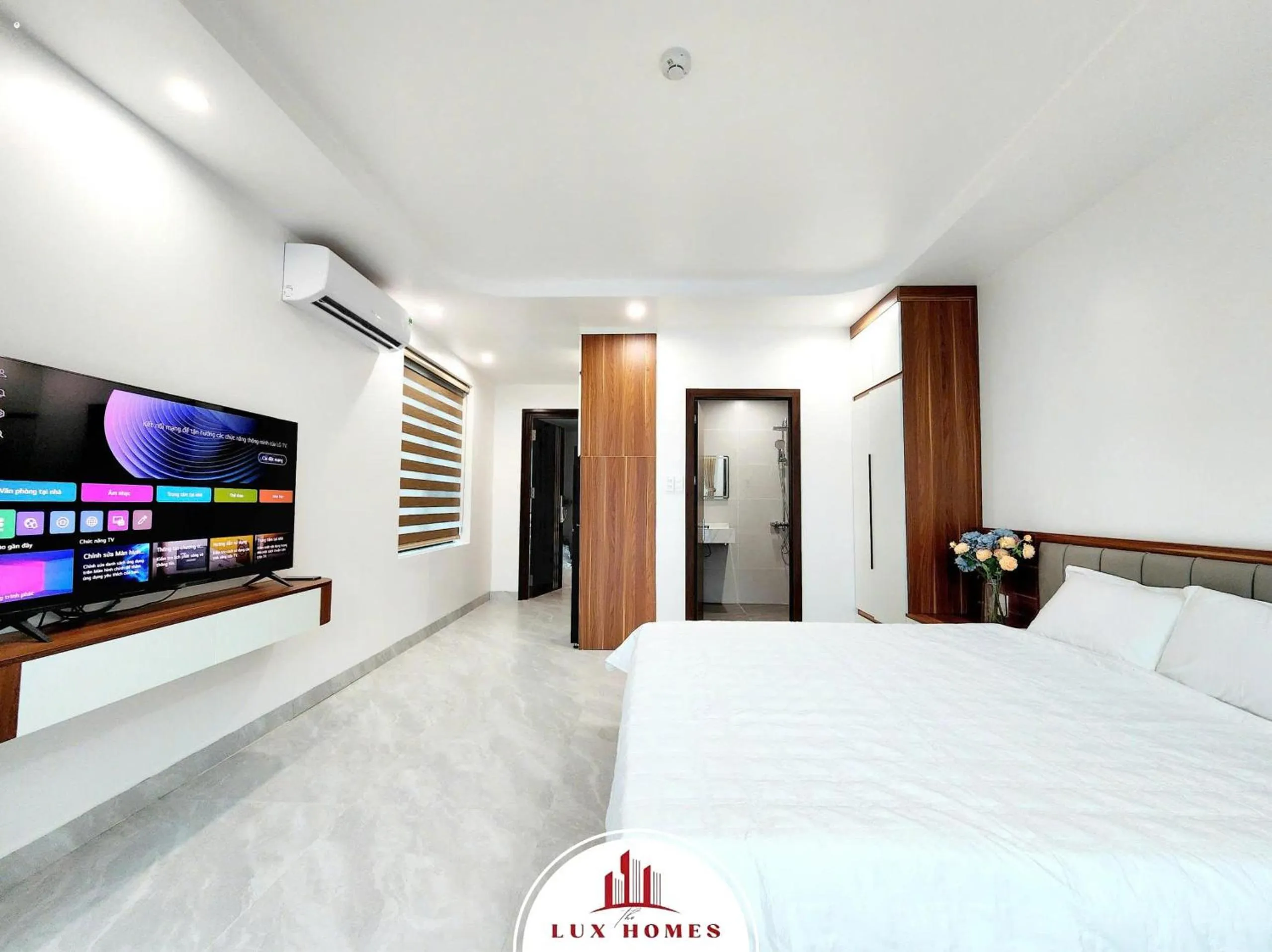 Communal lounge/ TV room, Bed in The LuxHomes Apartment ᵀᴹ I 231 Văn Cao