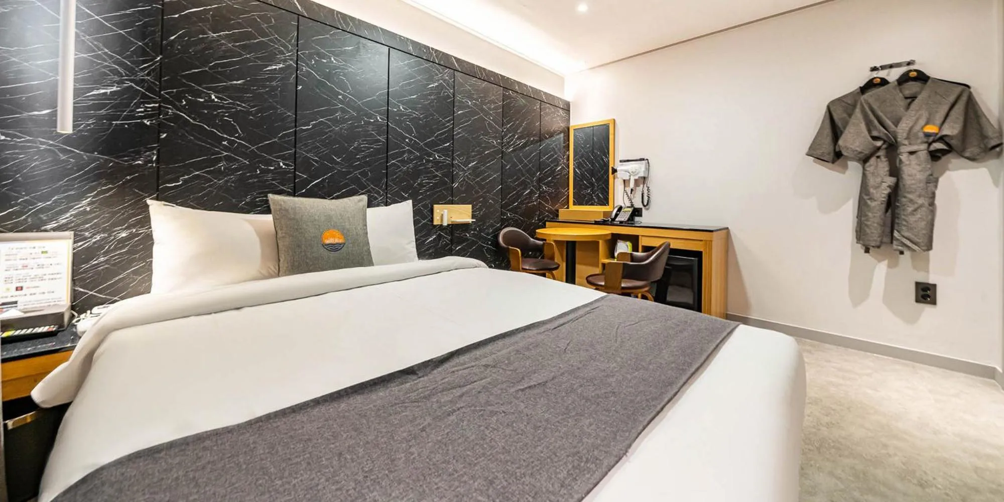 Bed in Sokcho Ritz Hotel