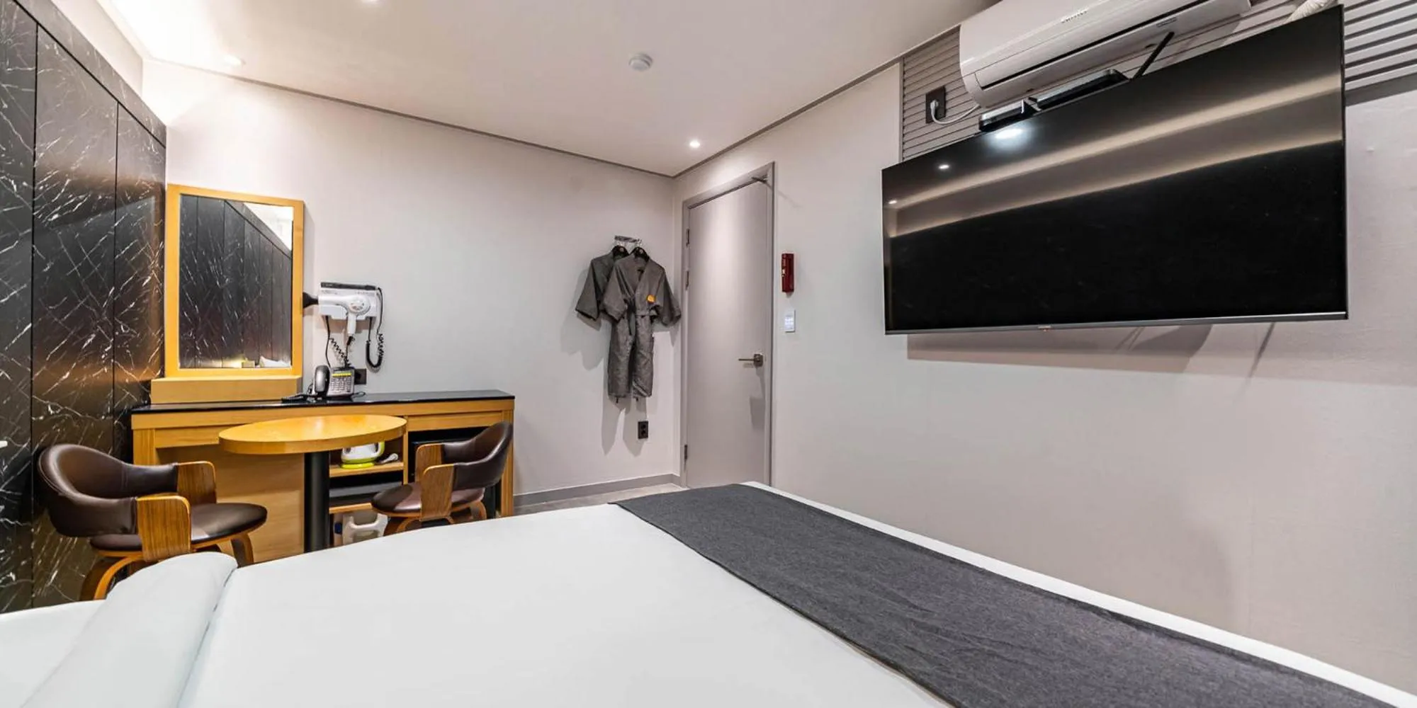 Bed in Sokcho Ritz Hotel