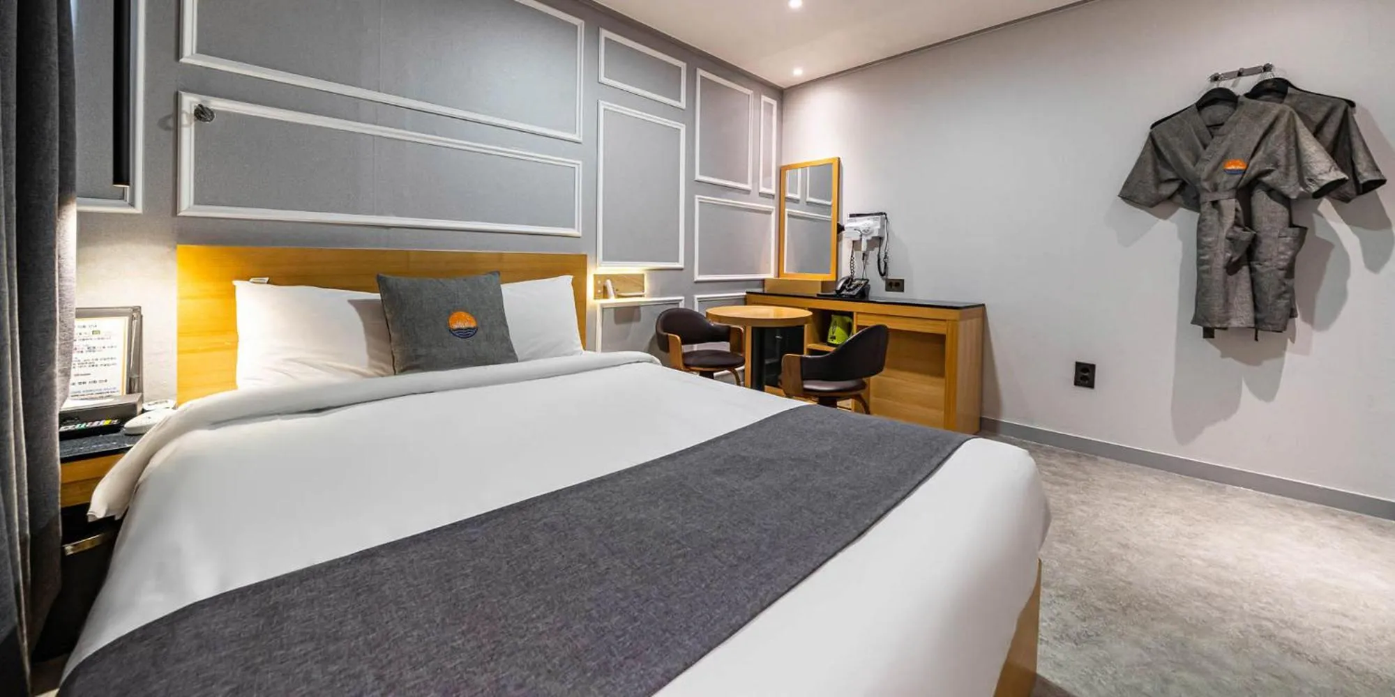 Bed in Sokcho Ritz Hotel