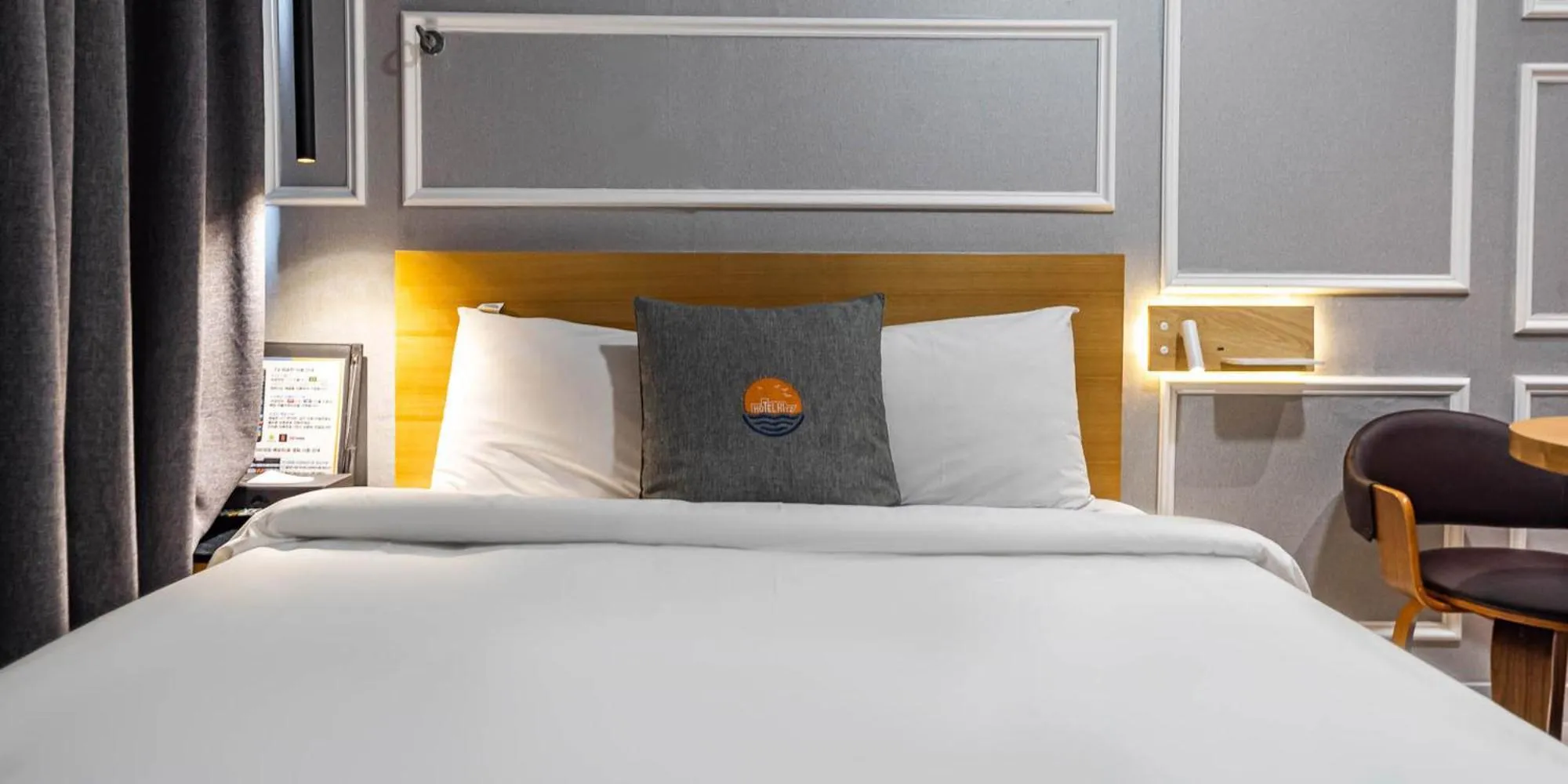 Bed in Sokcho Ritz Hotel