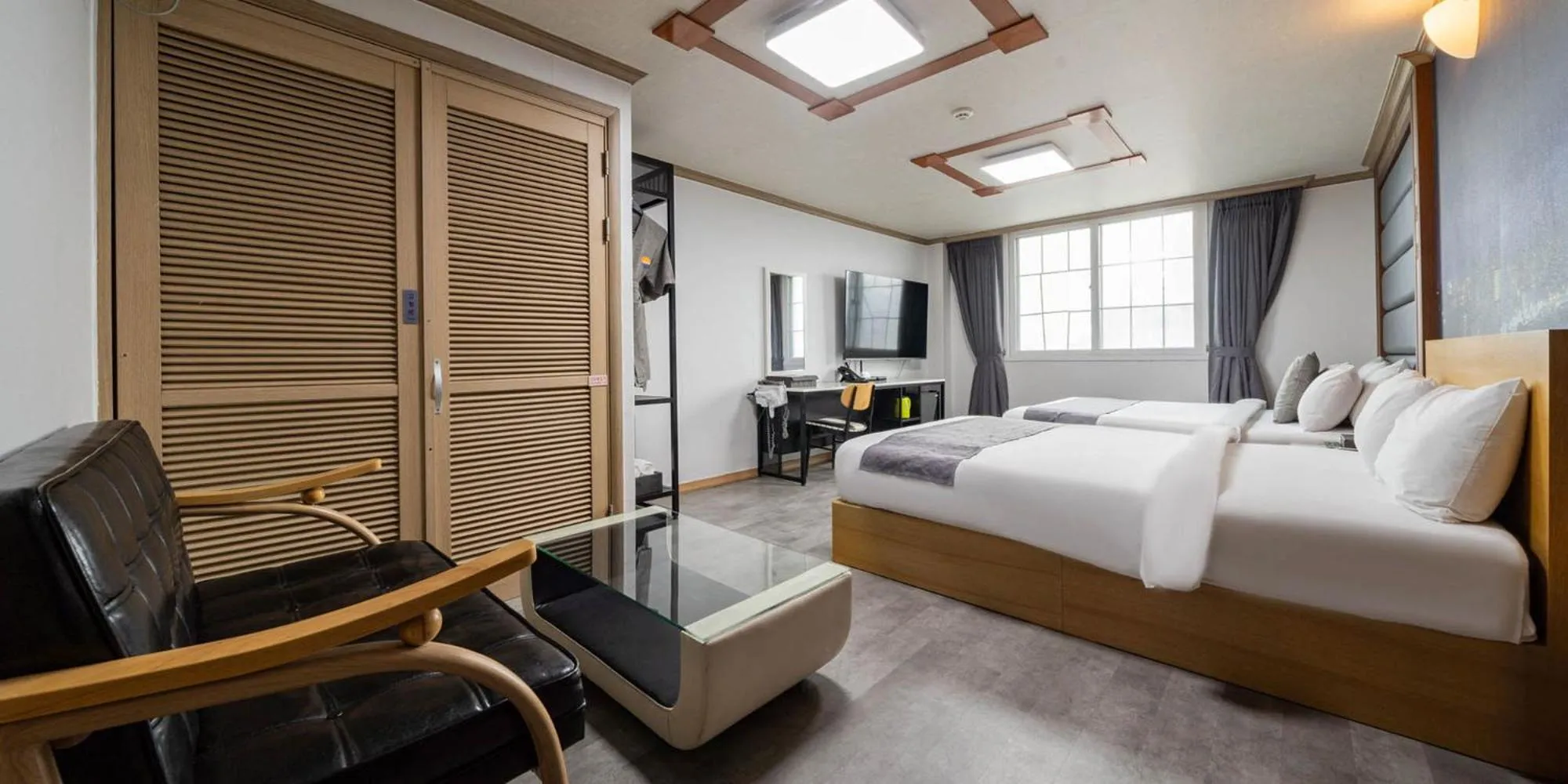 Bed in Sokcho Ritz Hotel