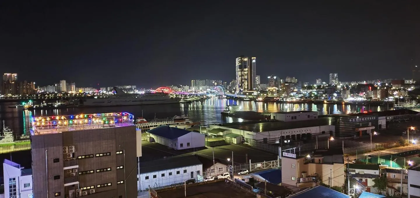 Property building in Sokcho Ritz Hotel