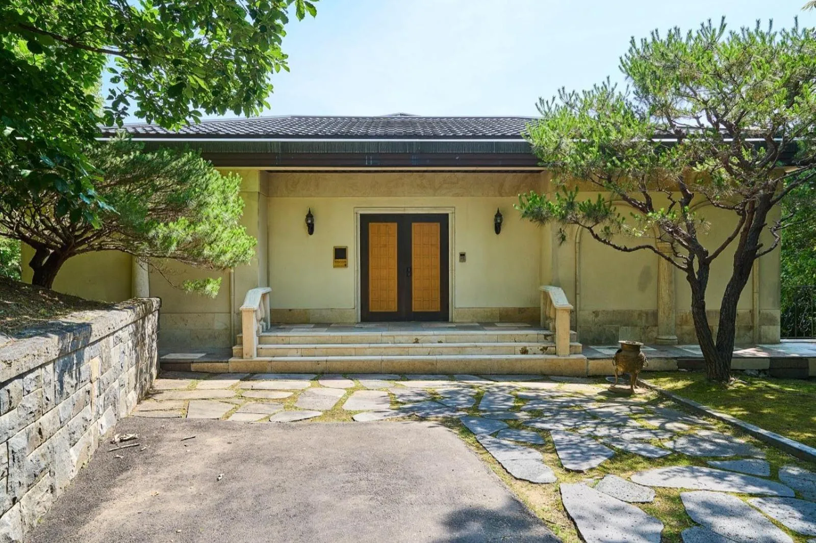 Crystal Valley CC Golden Village