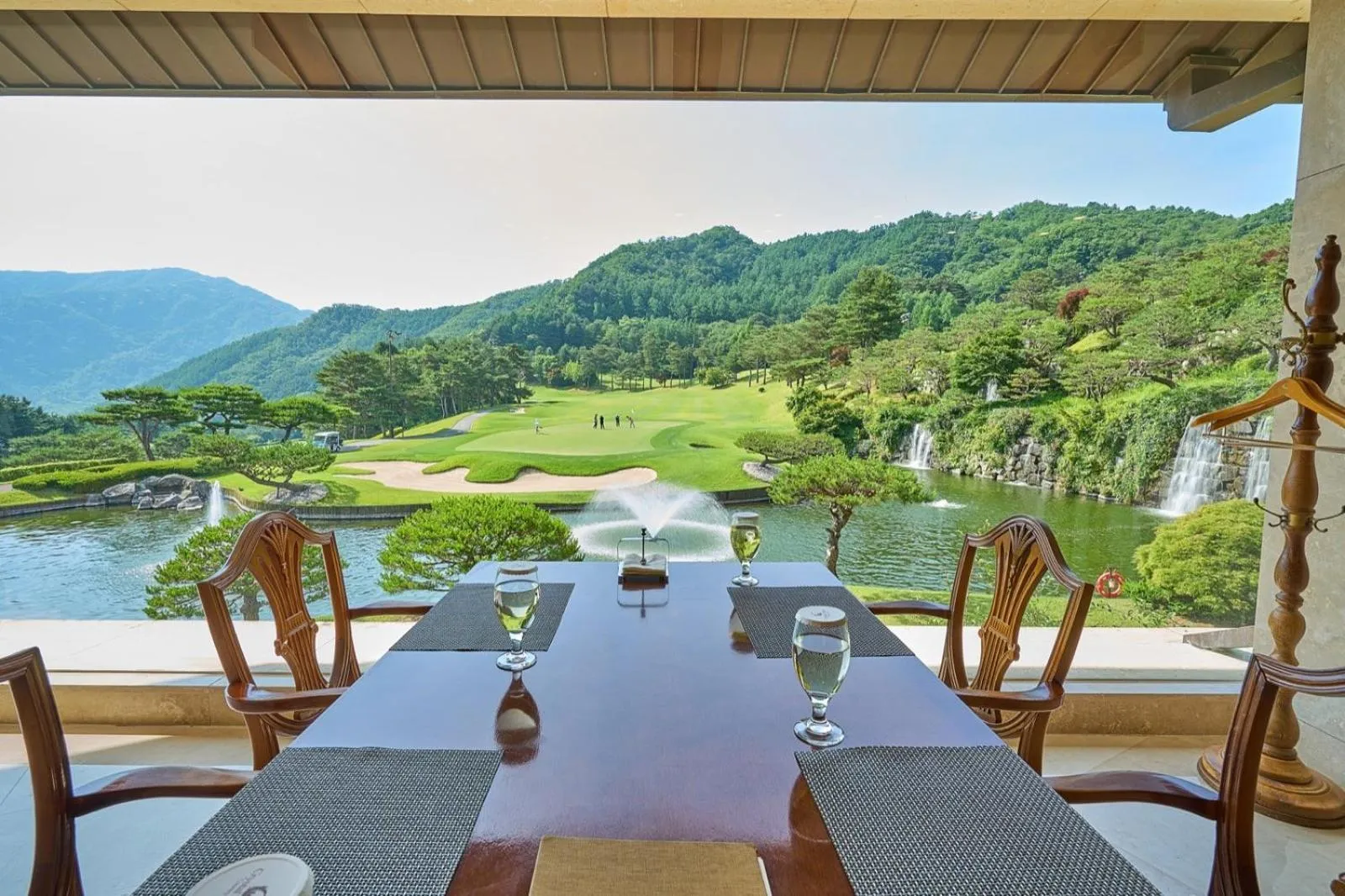 Crystal Valley CC Golden Village