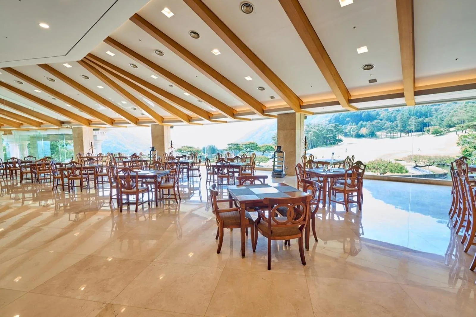 Crystal Valley CC Golden Village