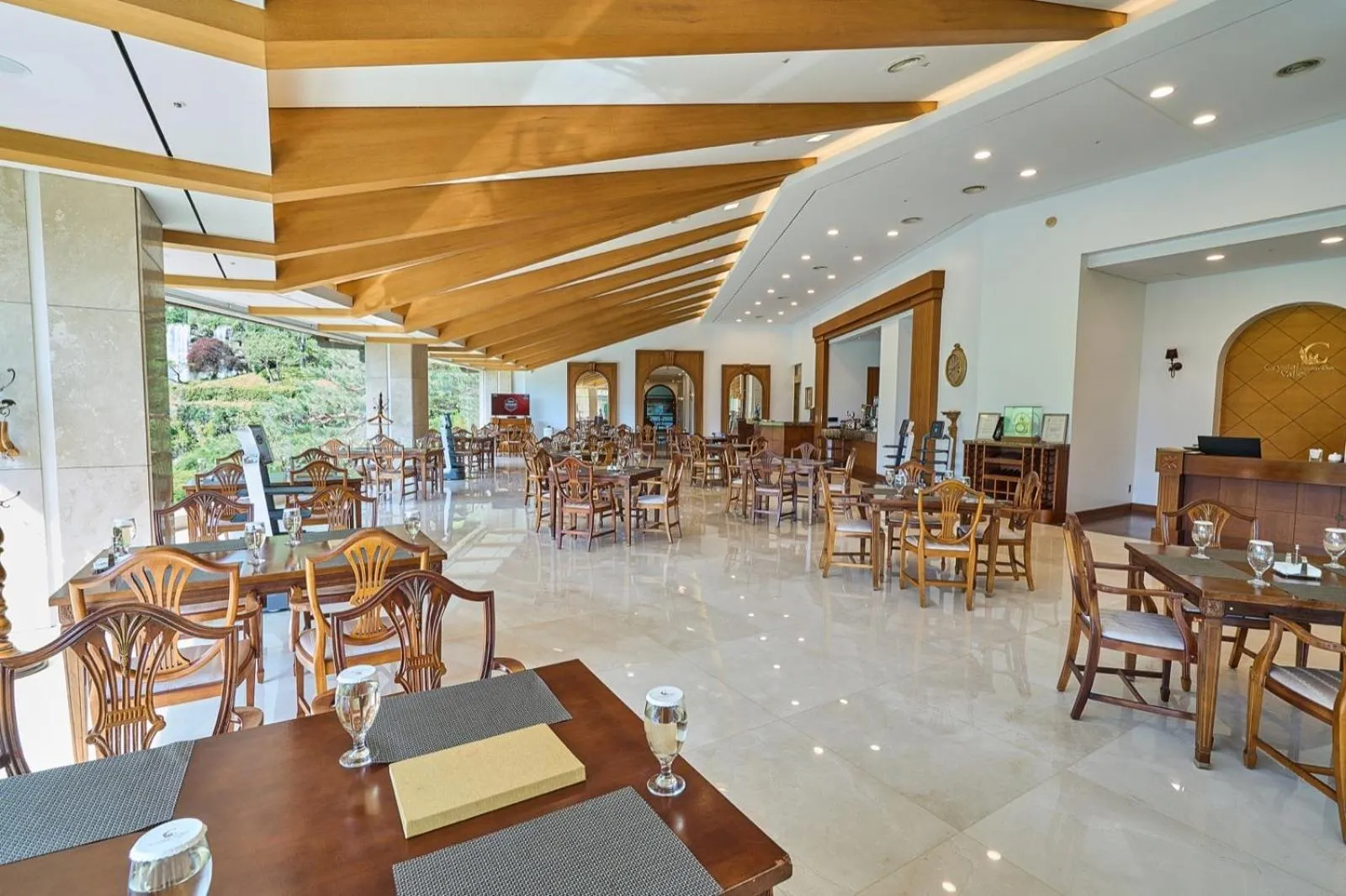 Crystal Valley CC Golden Village