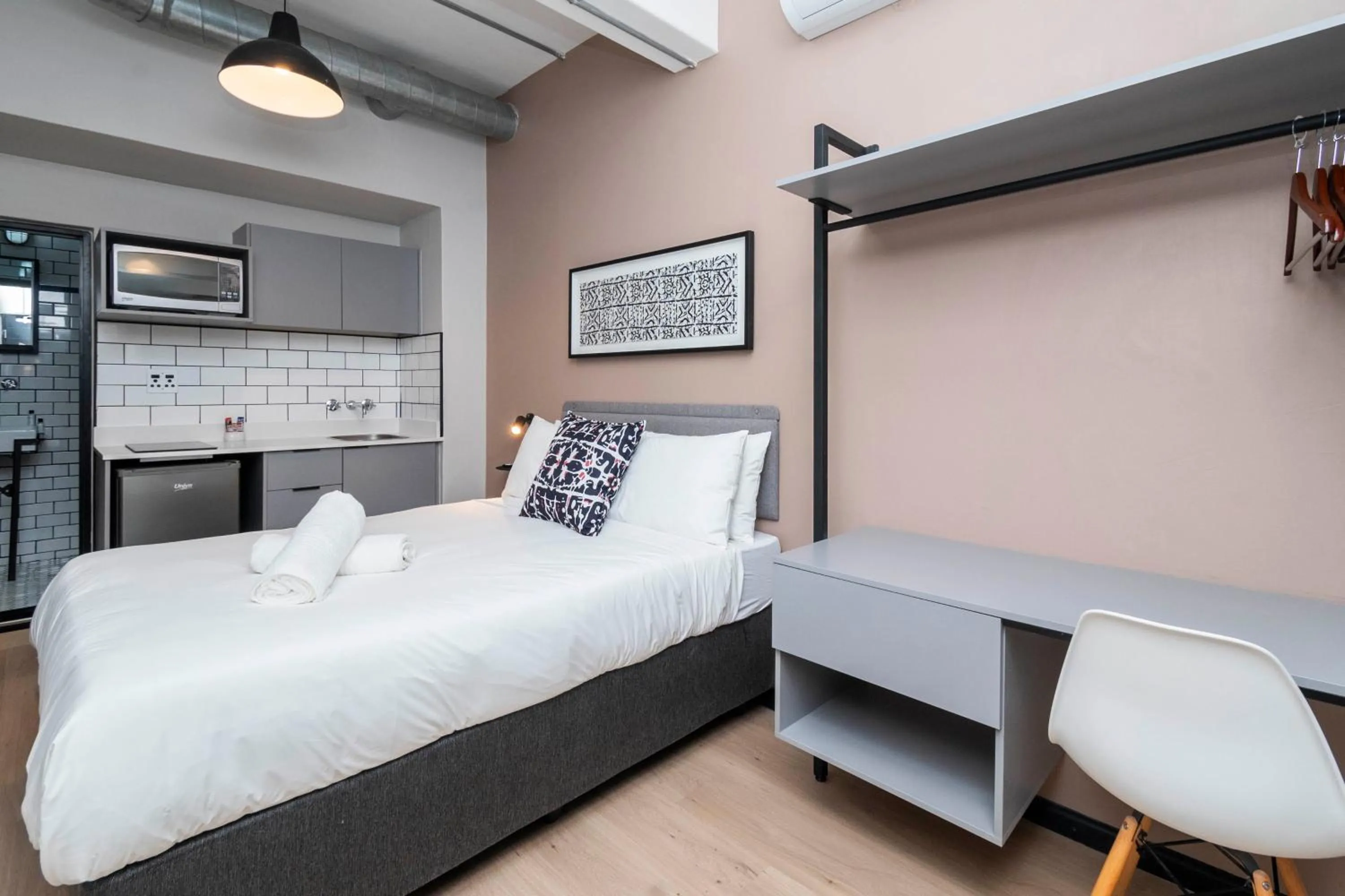 Photo of the whole room, Bed in HAVN Aparthotel by Totalstay