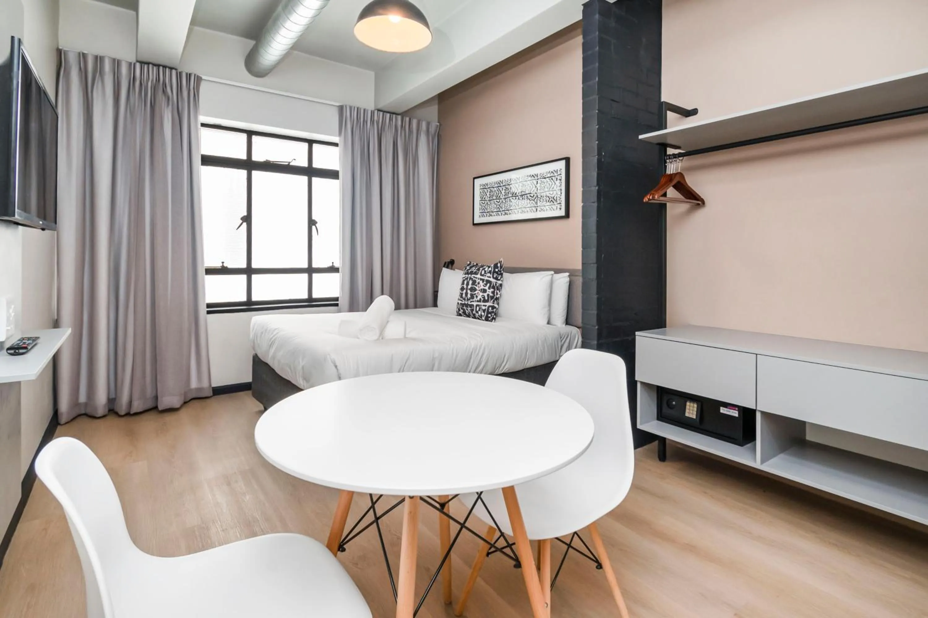 Photo of the whole room in HAVN Aparthotel by Totalstay