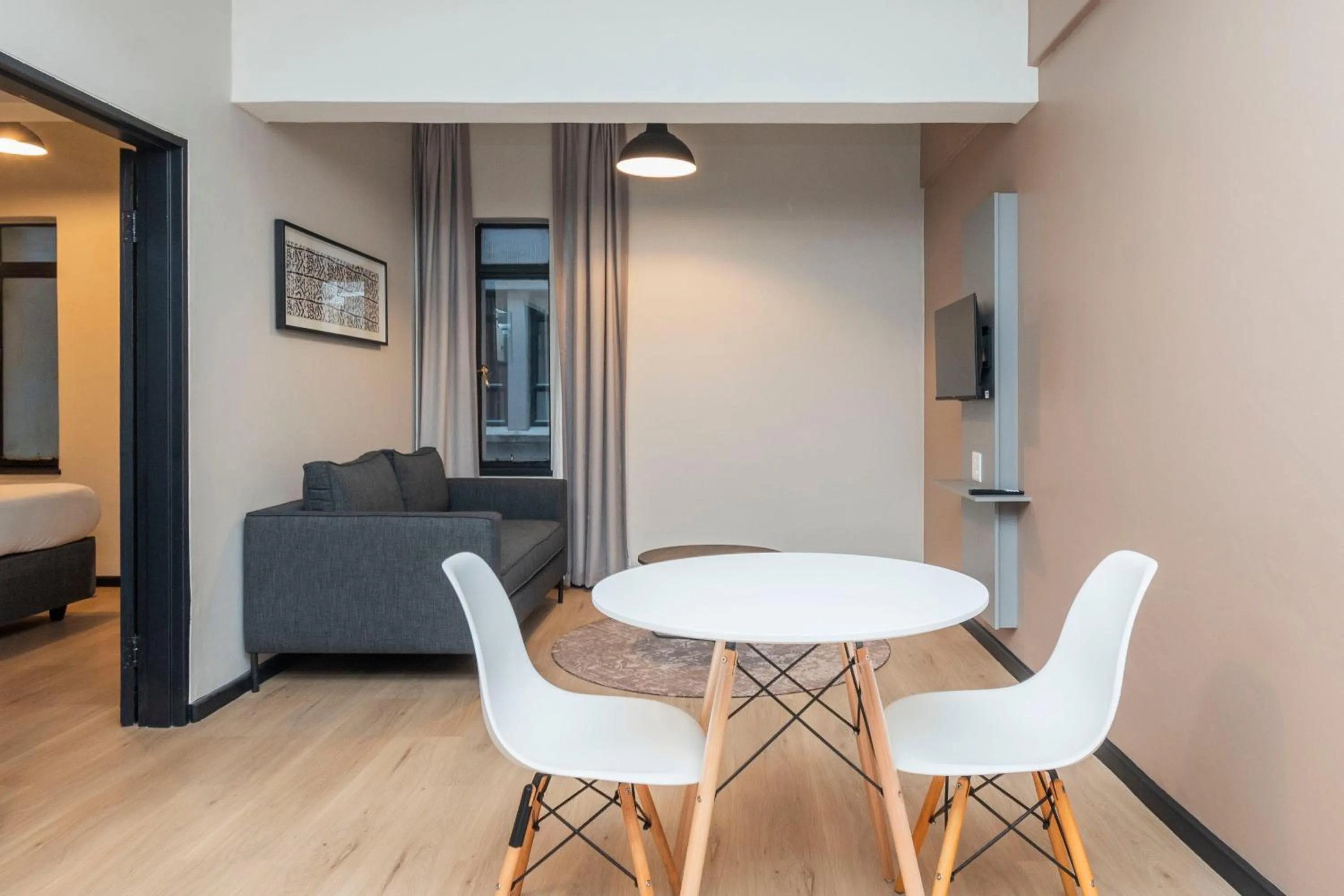 Dining area in HAVN Aparthotel by Totalstay