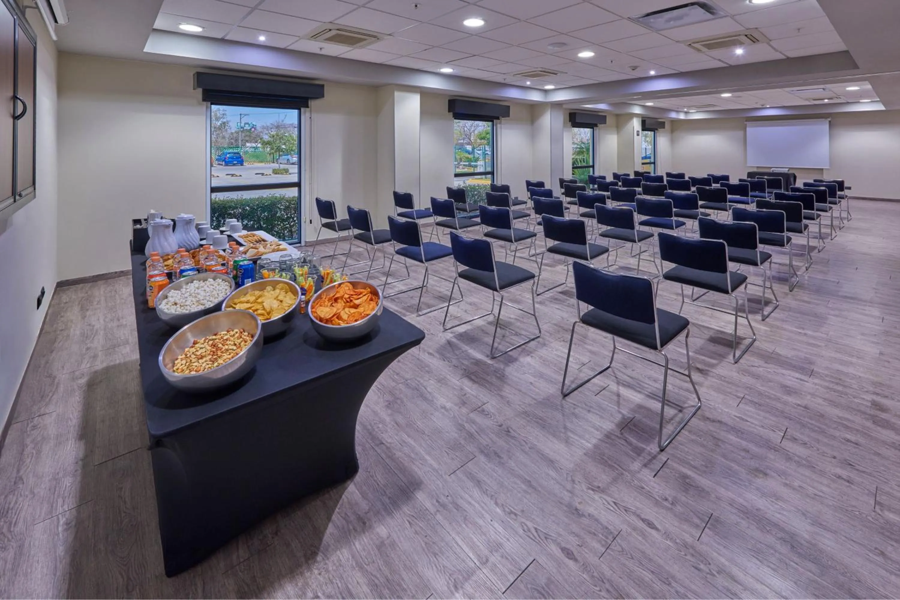 Meeting/conference room in City Express by Marriott Salamanca
