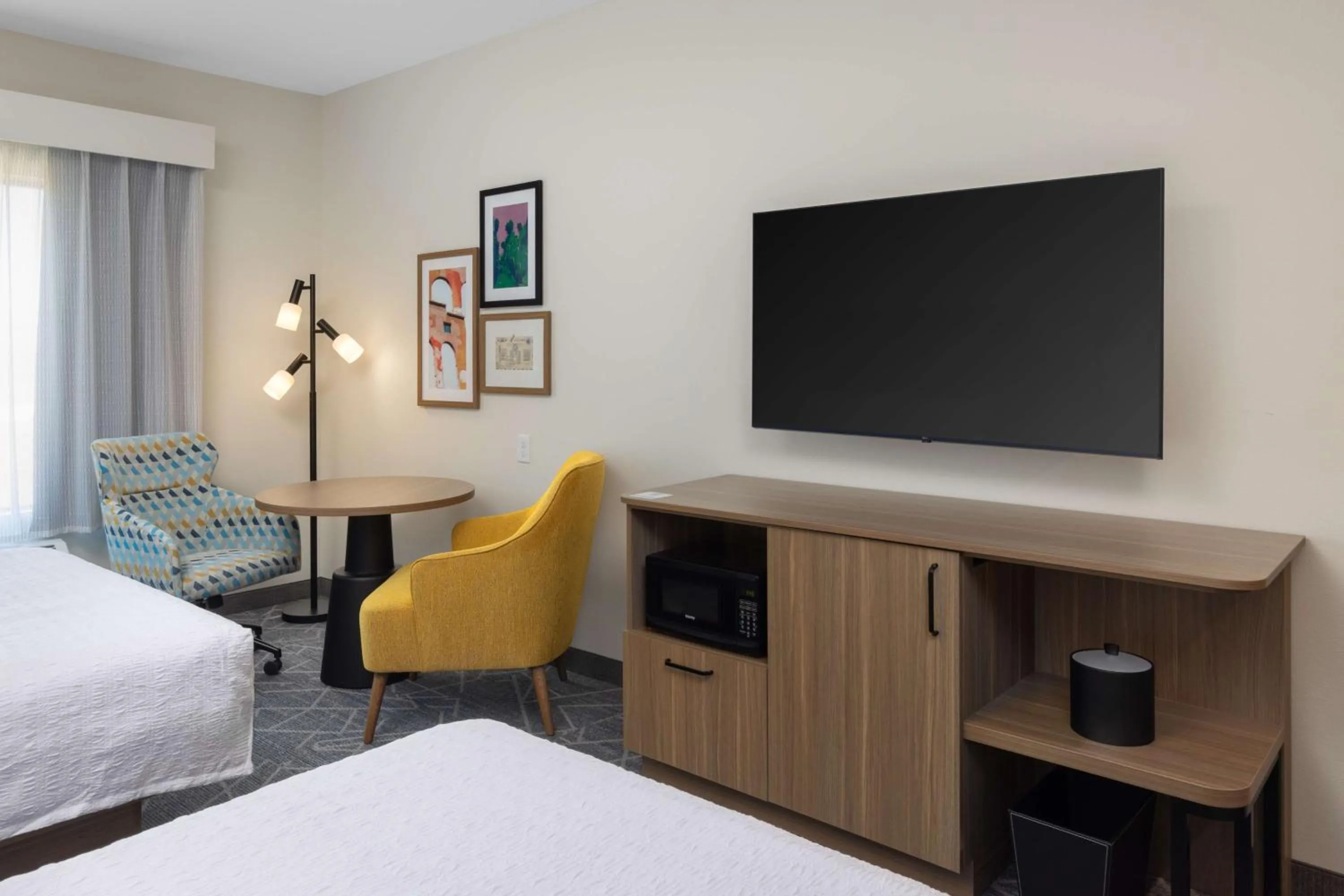 Bed in Hampton Inn & Suites Cottonwood, Az