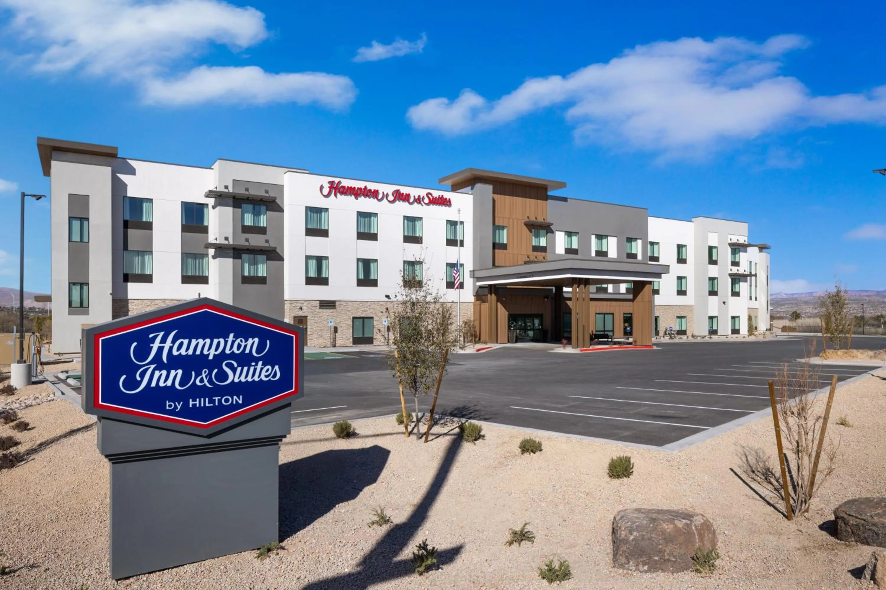 Property building in Hampton Inn & Suites Cottonwood, Az