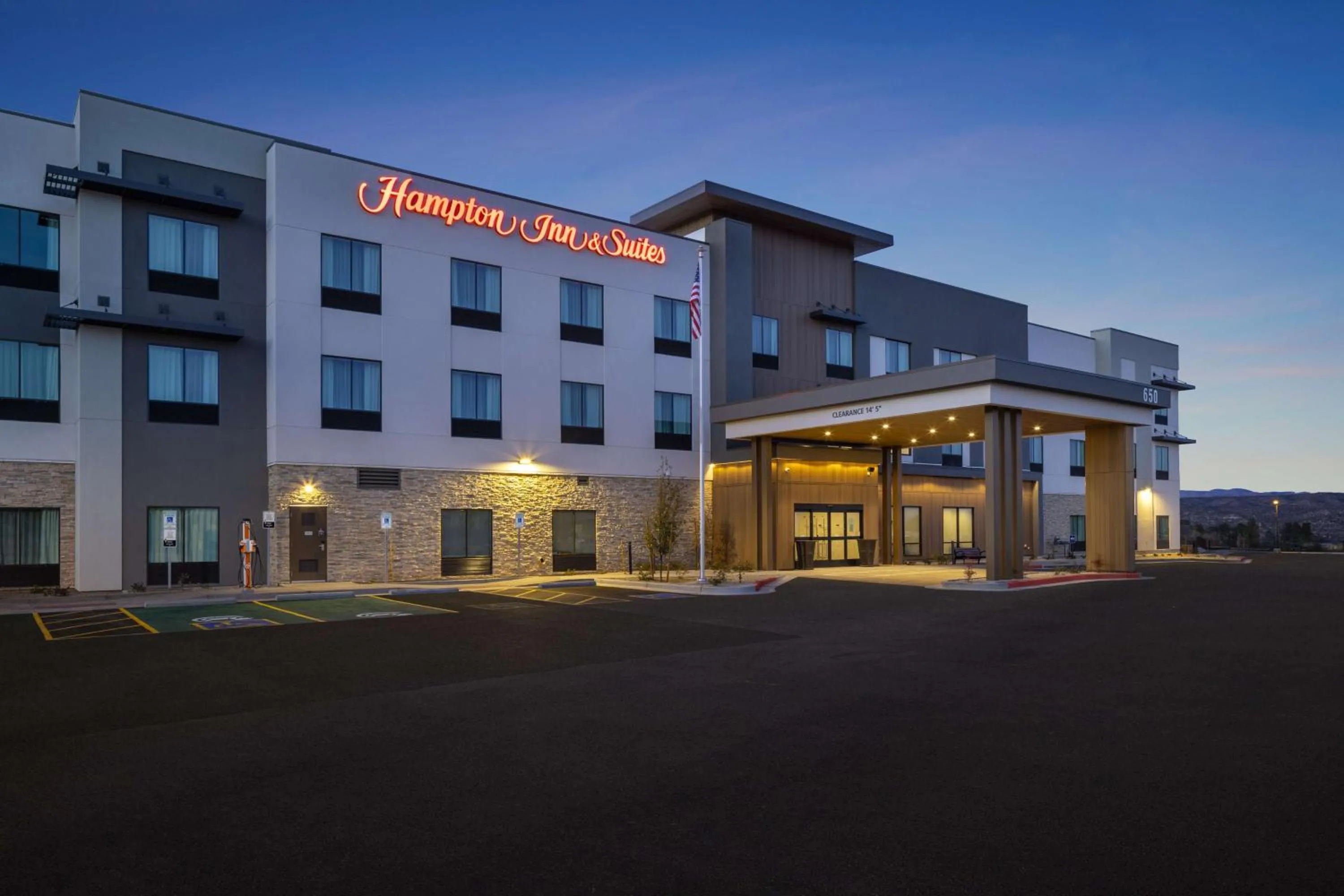 Property building in Hampton Inn & Suites Cottonwood, Az