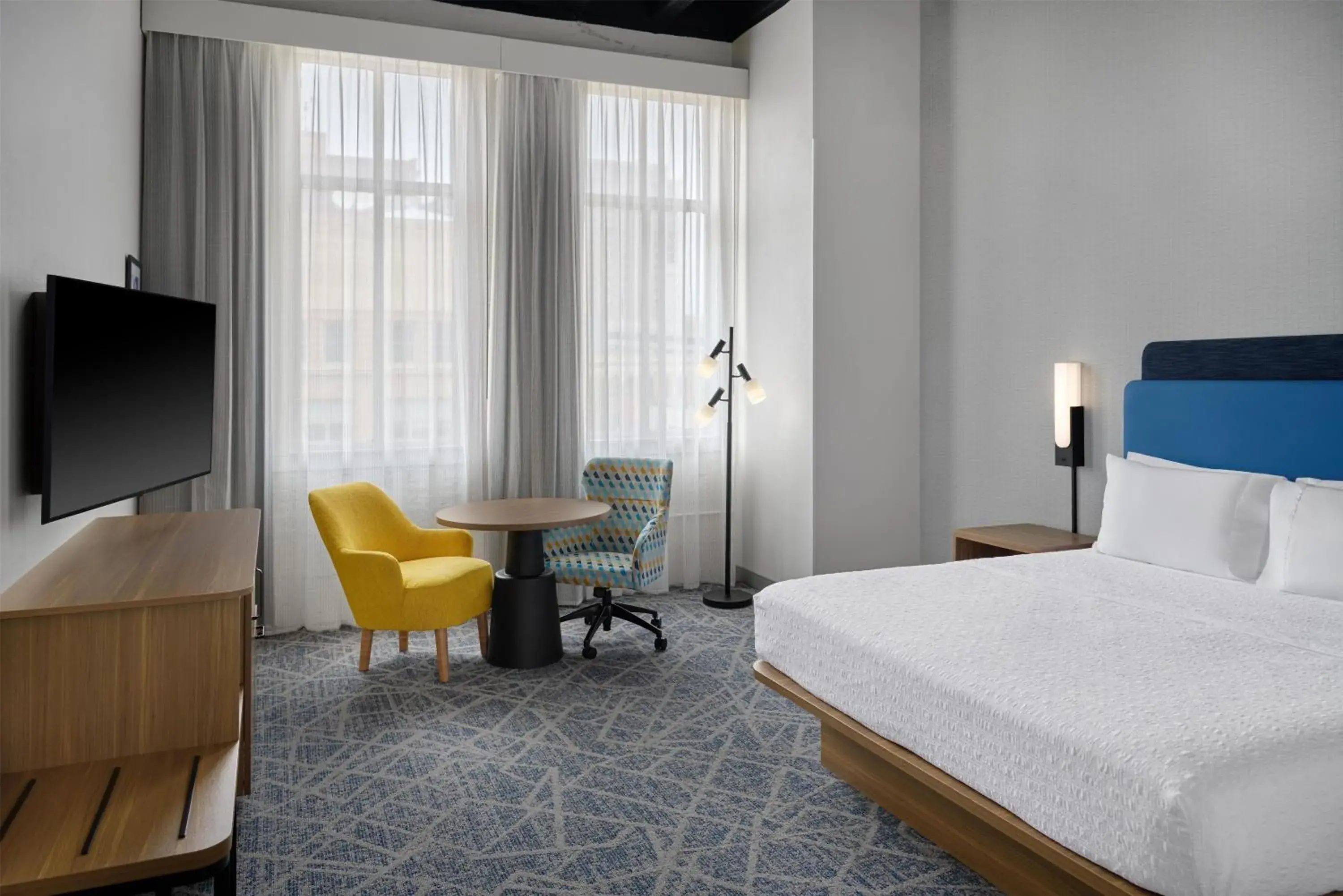 King Room - Hearing Accessible in Hampton Inn by Hilton Lincoln Downtown King Room - Hearing Accessible in Hampton Inn by Hilton Lincoln Downtown