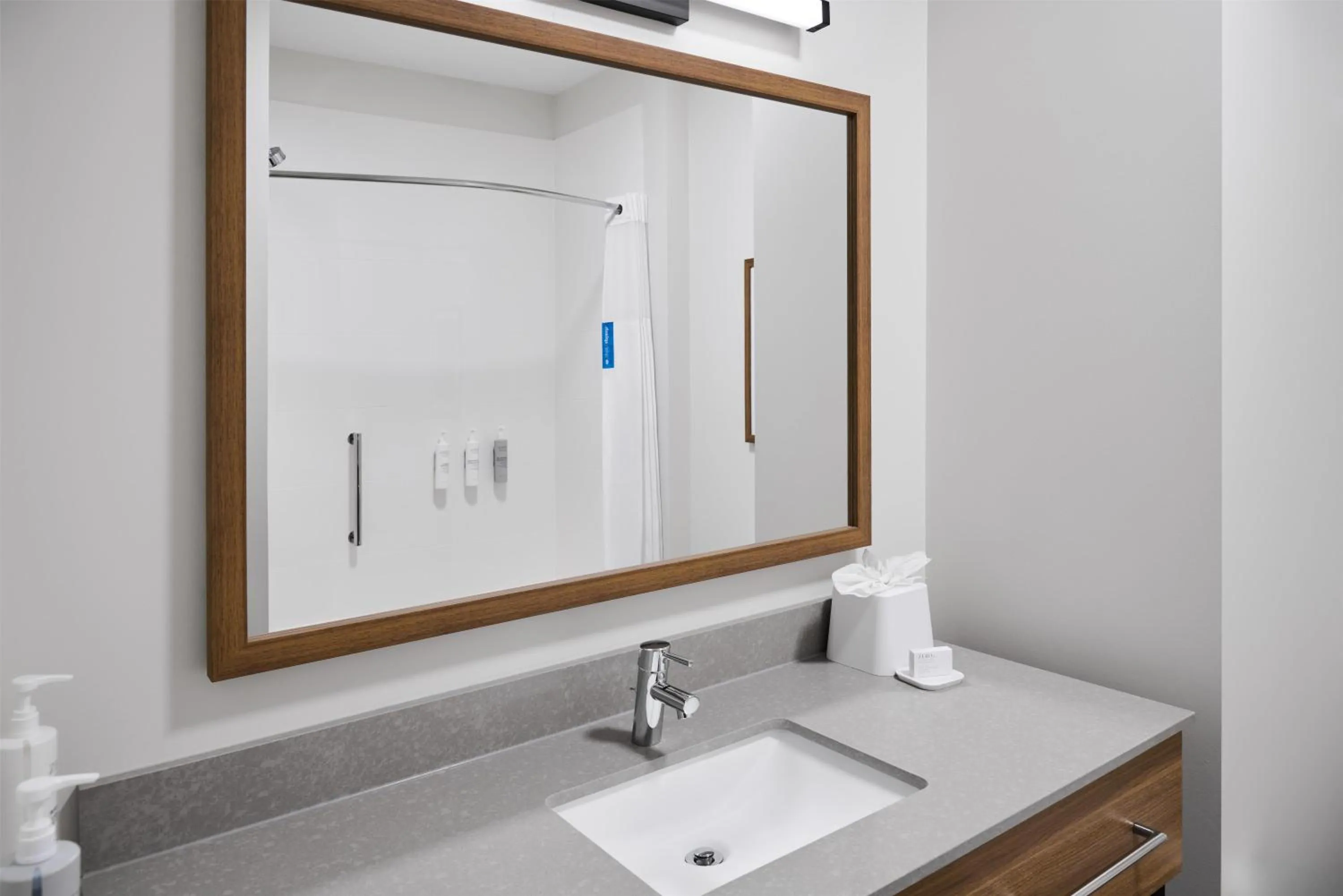 Bathroom in Hampton Inn by Hilton Lincoln Downtown