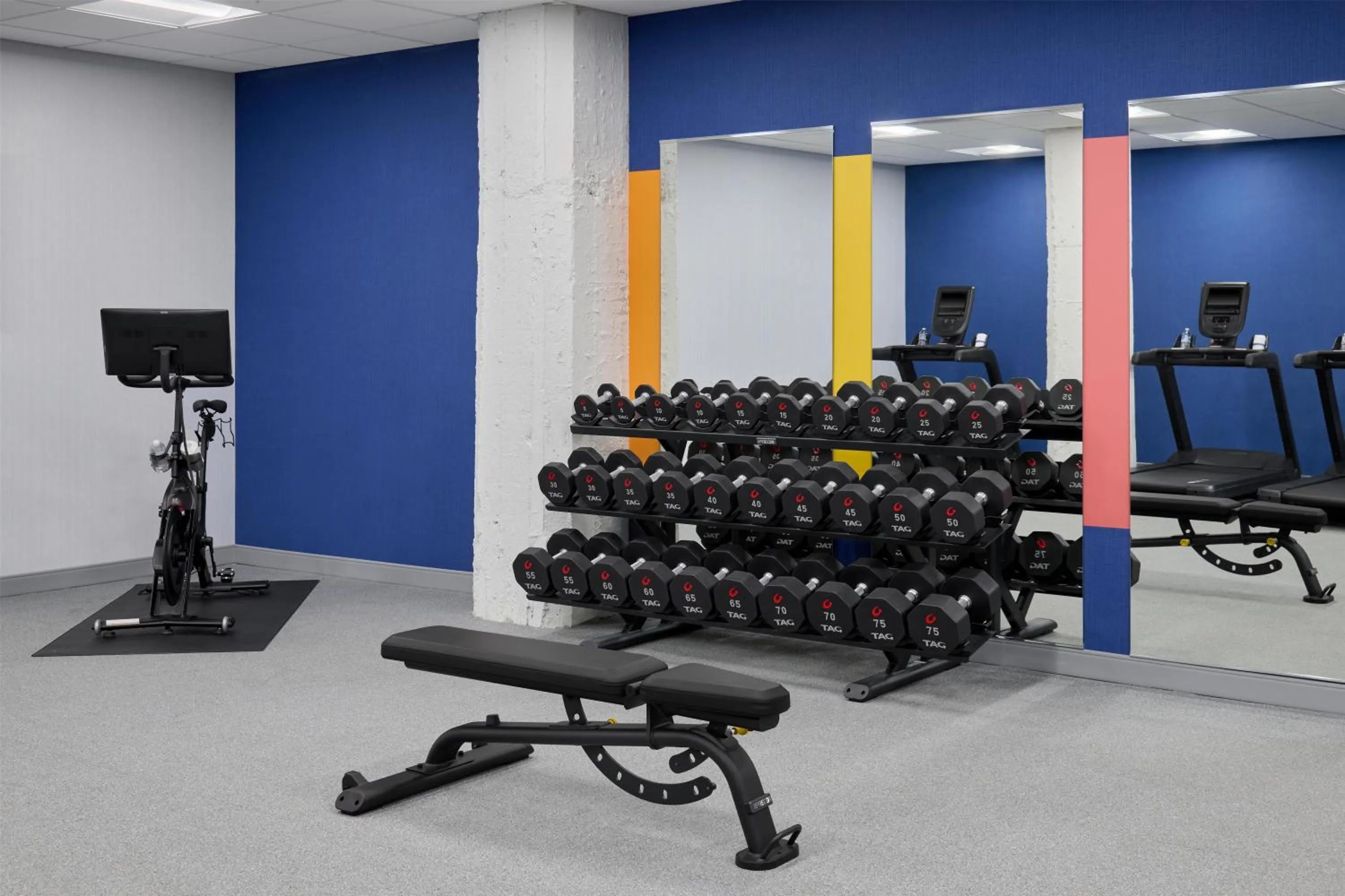 Fitness centre/facilities in Hampton Inn by Hilton Lincoln Downtown