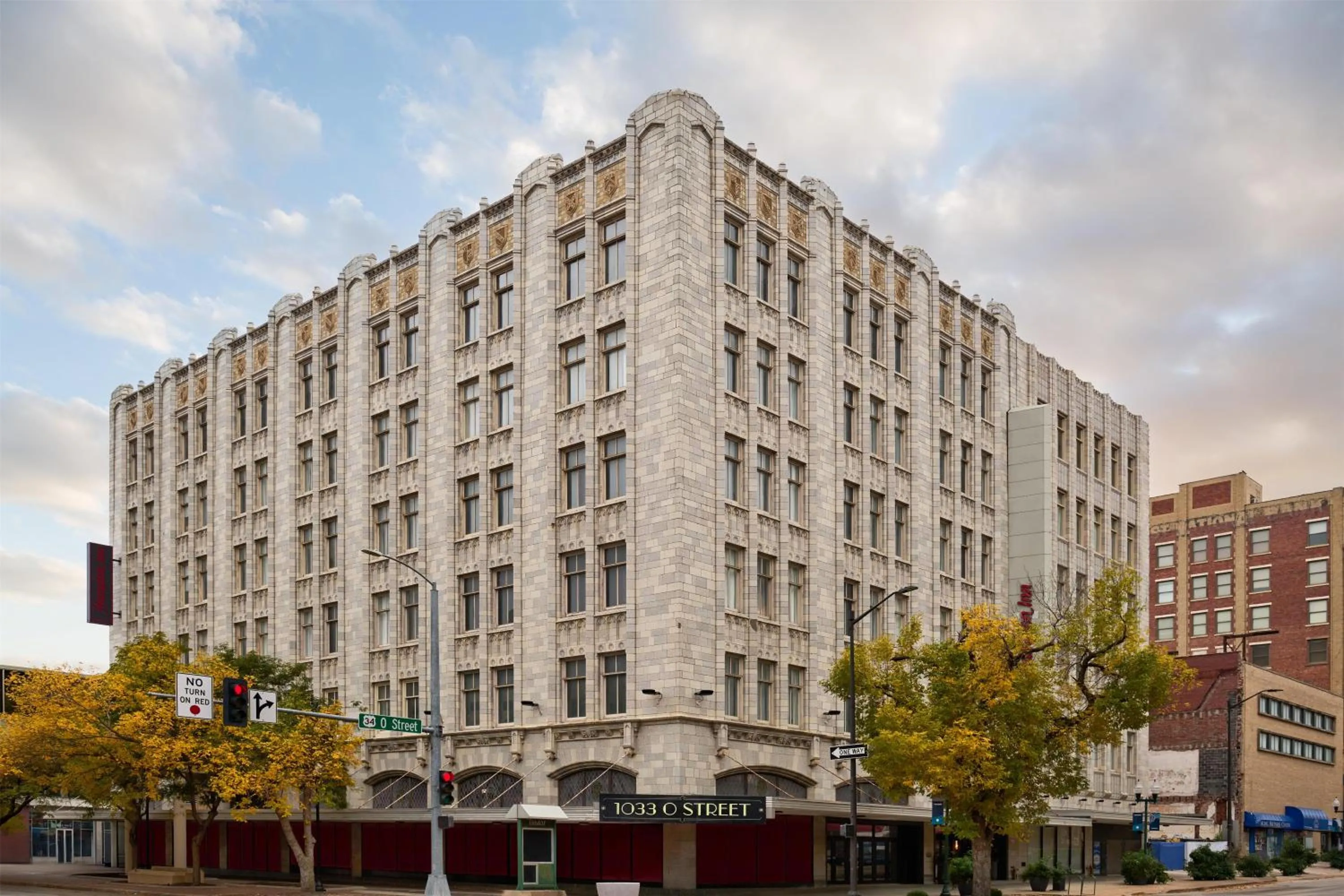 Property building in Hampton Inn by Hilton Lincoln Downtown