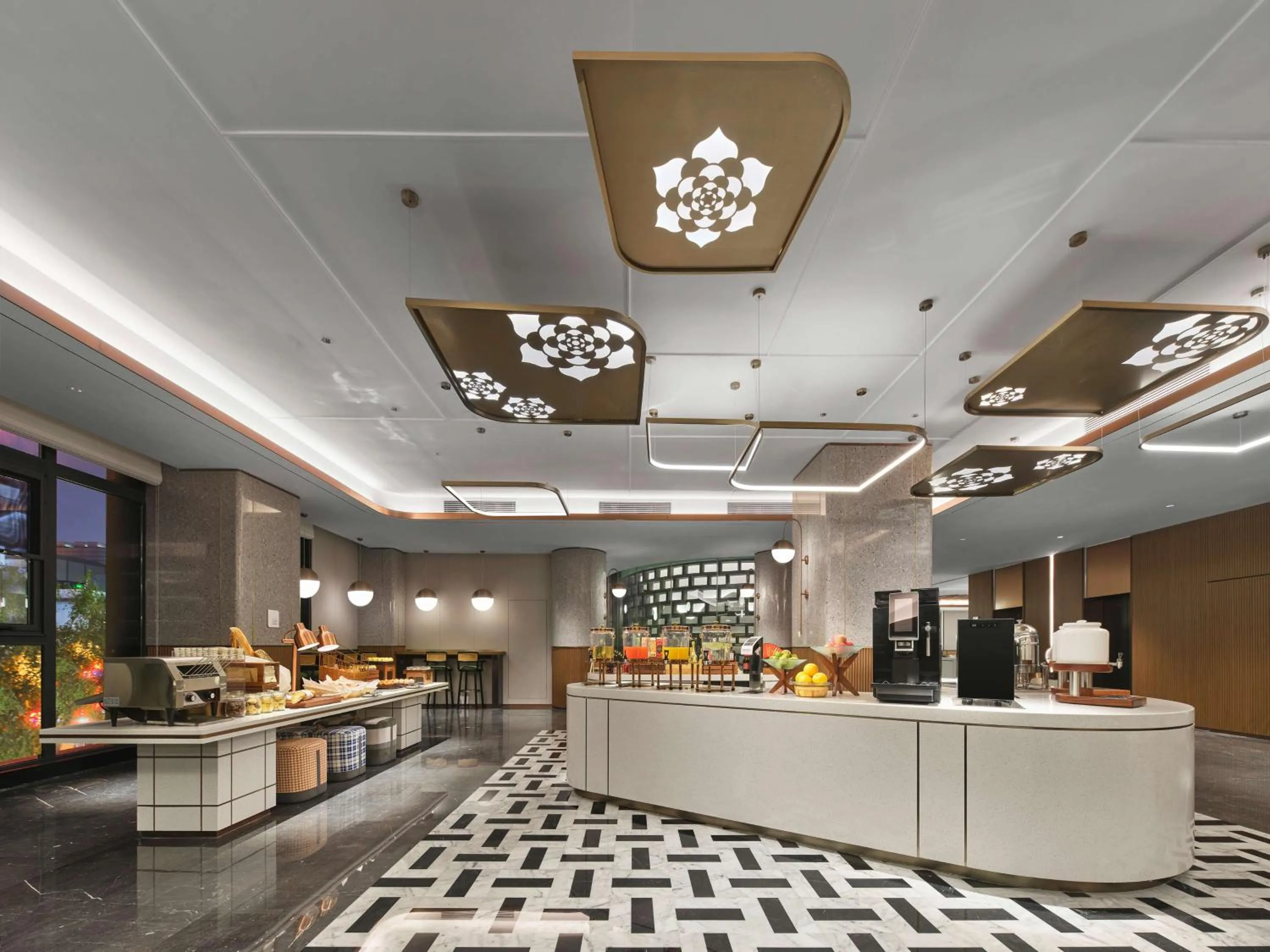 Restaurant/places to eat in Hilton Garden Inn Xi'An Bell Tower