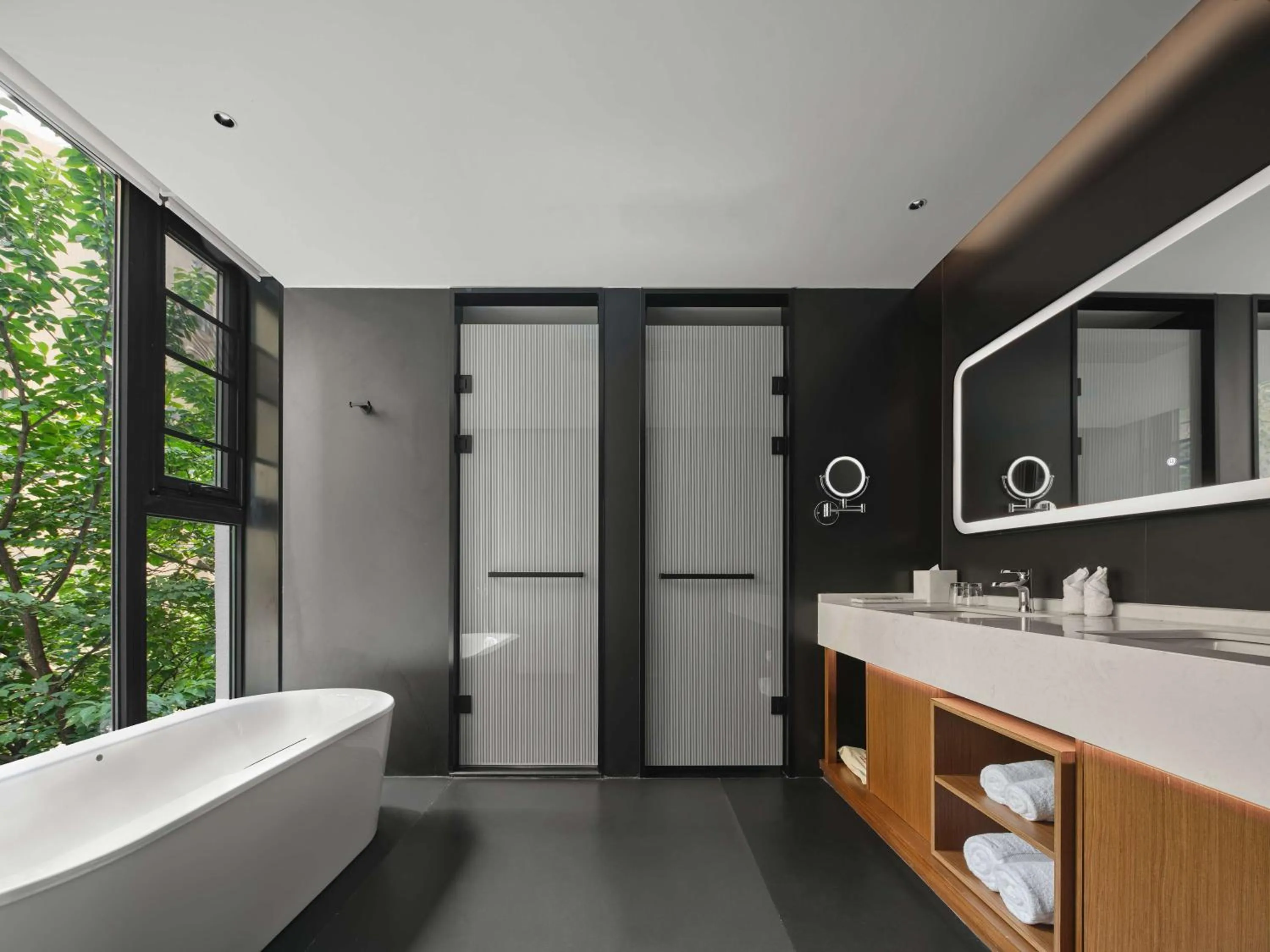 Bathroom in Hilton Garden Inn Xi'An Bell Tower