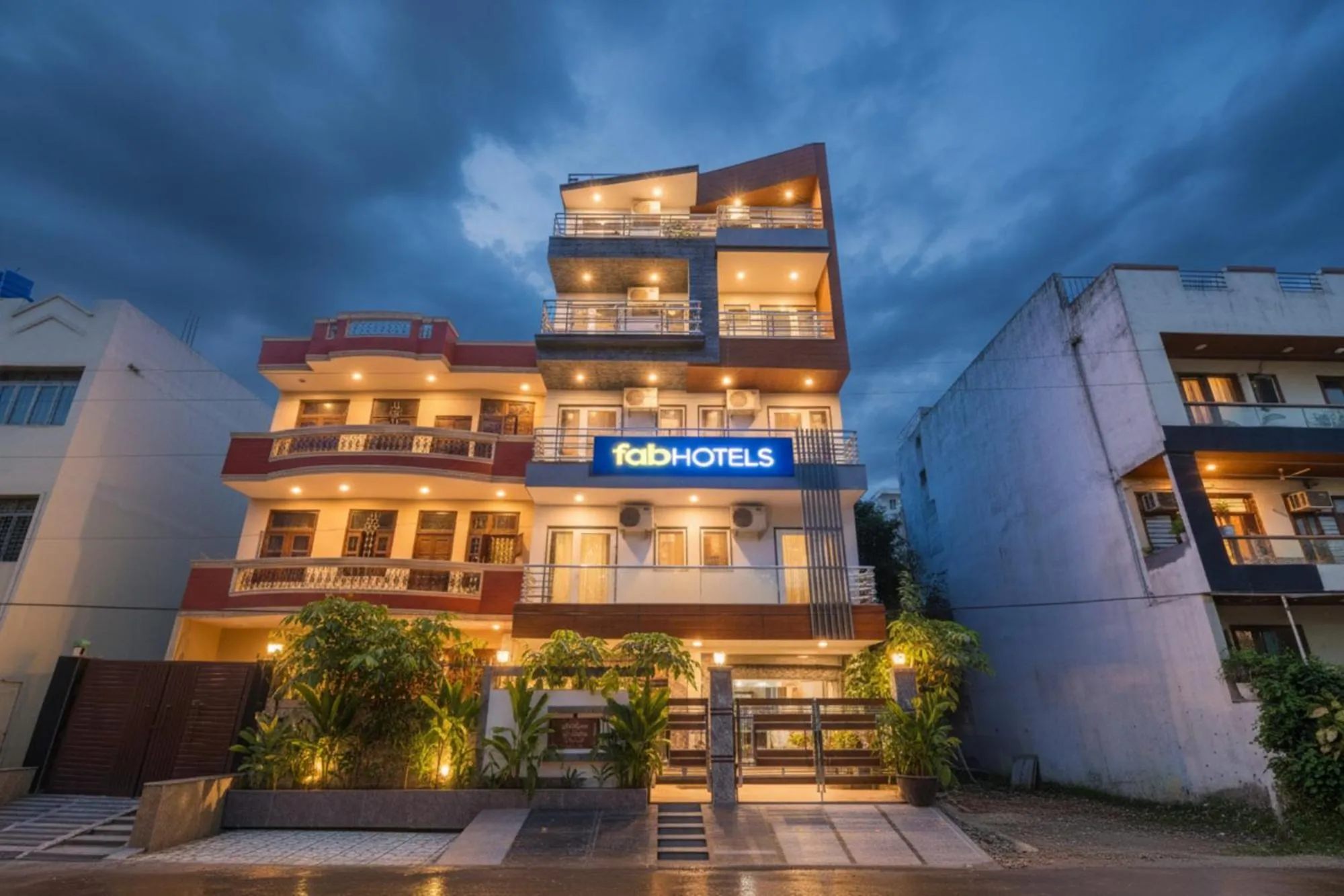Property building in FabHotel Star Corporate Suite Near Medanta-The Medicity & Park Hospital, Gurugram