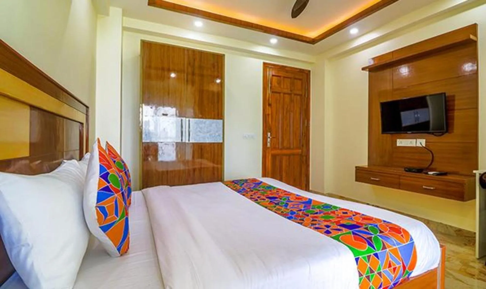 Bed in FabHotel Star Corporate Suite Near Medanta-The Medicity & Park Hospital, Gurugram