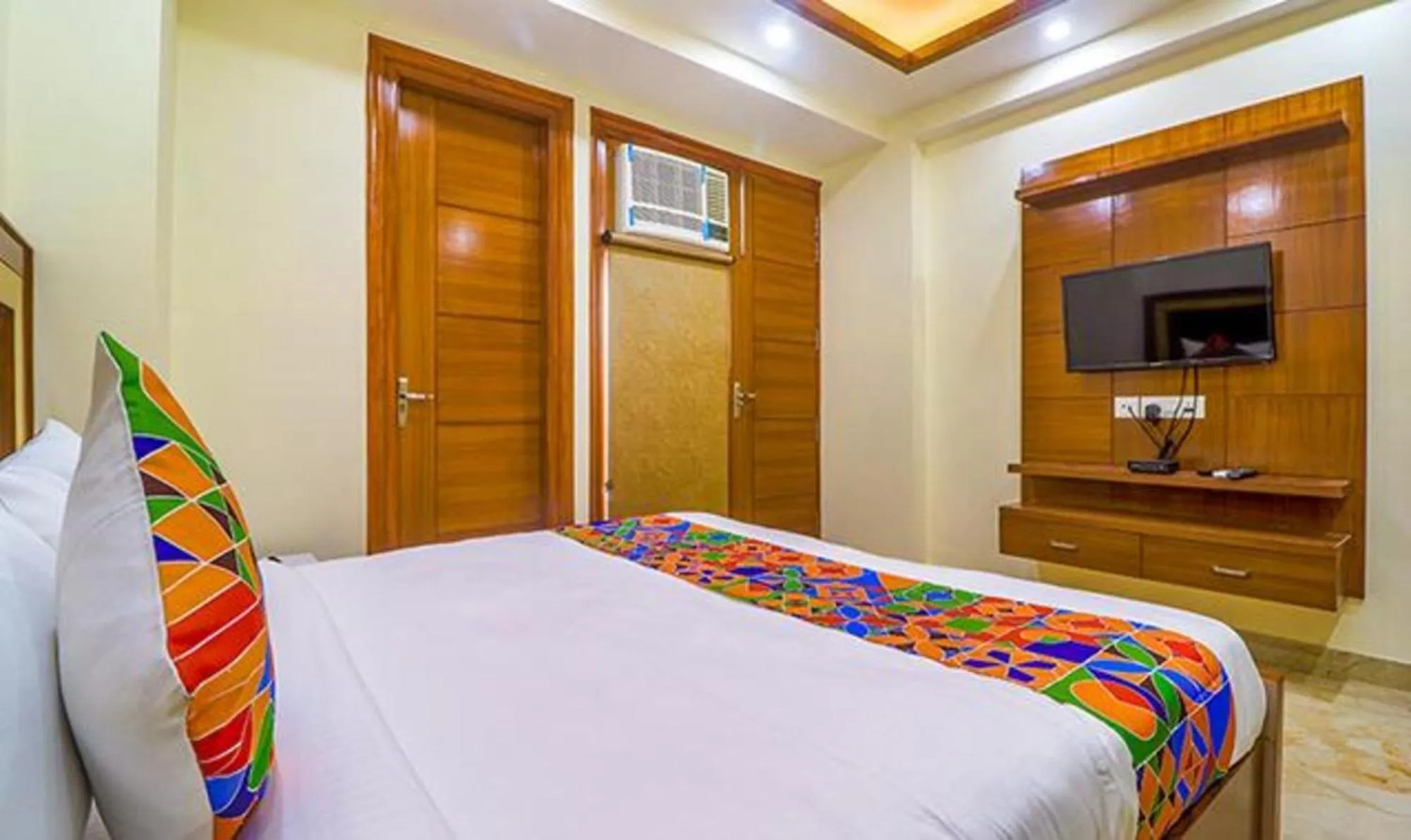 Bed in FabHotel Star Corporate Suite Near Medanta-The Medicity & Park Hospital, Gurugram